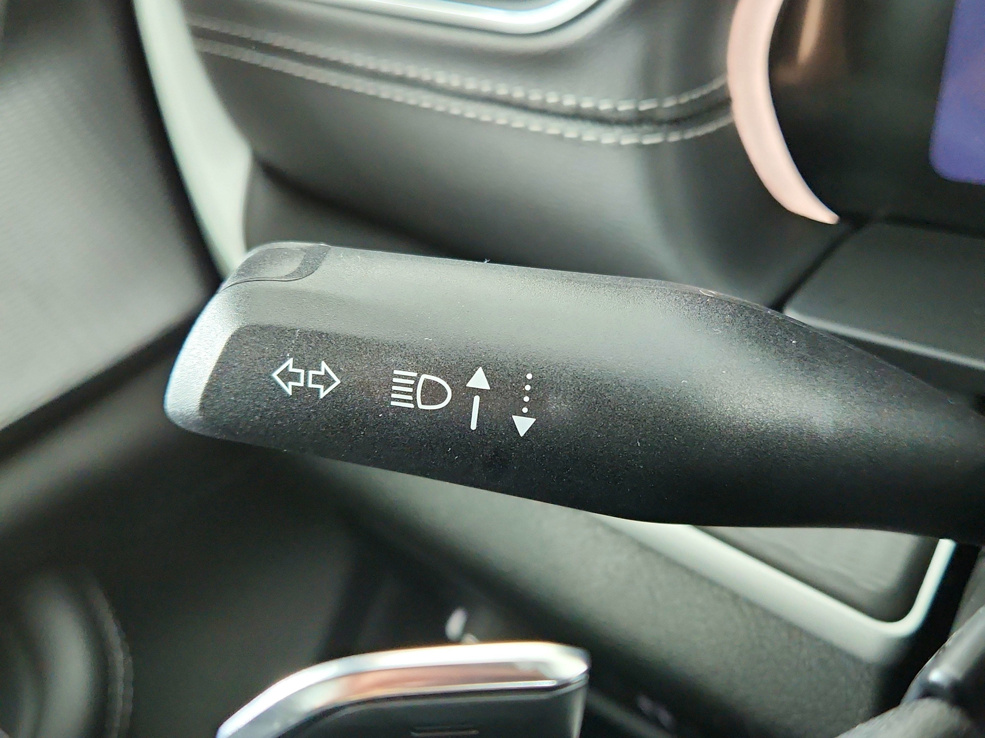 2025 Jeep Grand Cherokee JEEP GRAND CHEROKEE LAREDO 4X4