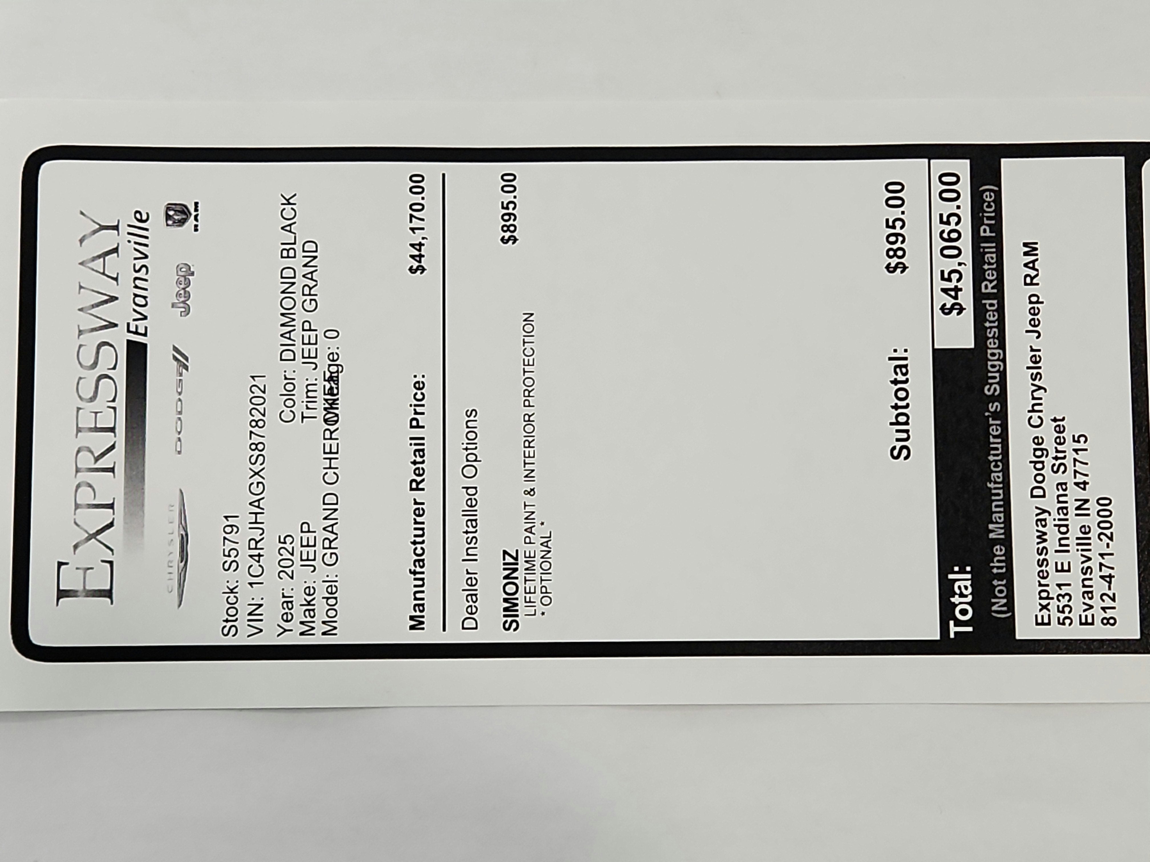 2025 Jeep Grand Cherokee JEEP GRAND CHEROKEE LAREDO 4X4