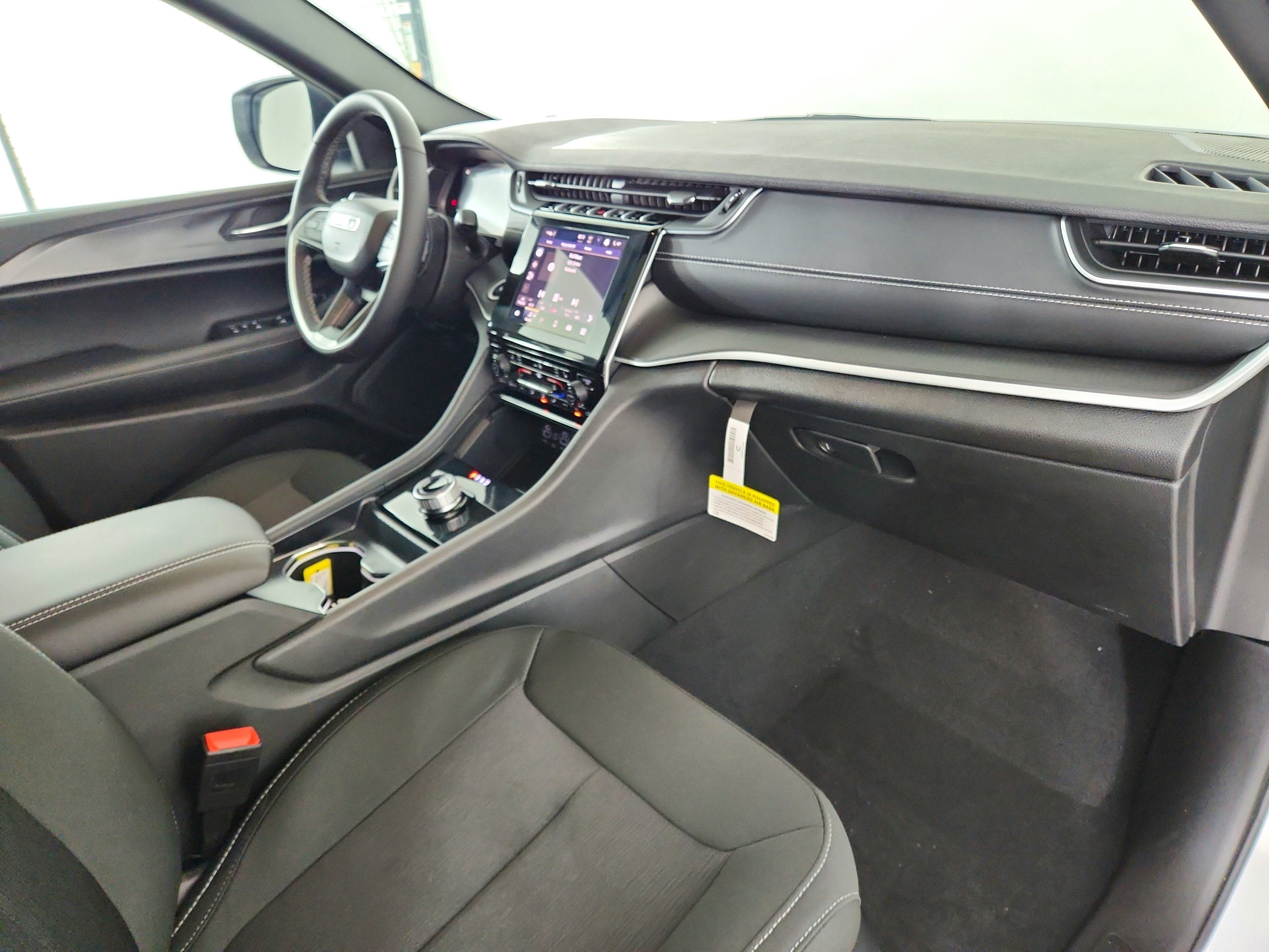 2026 Jeep Grand Cherokee JEEP GRAND CHEROKEE LAREDO 4X4