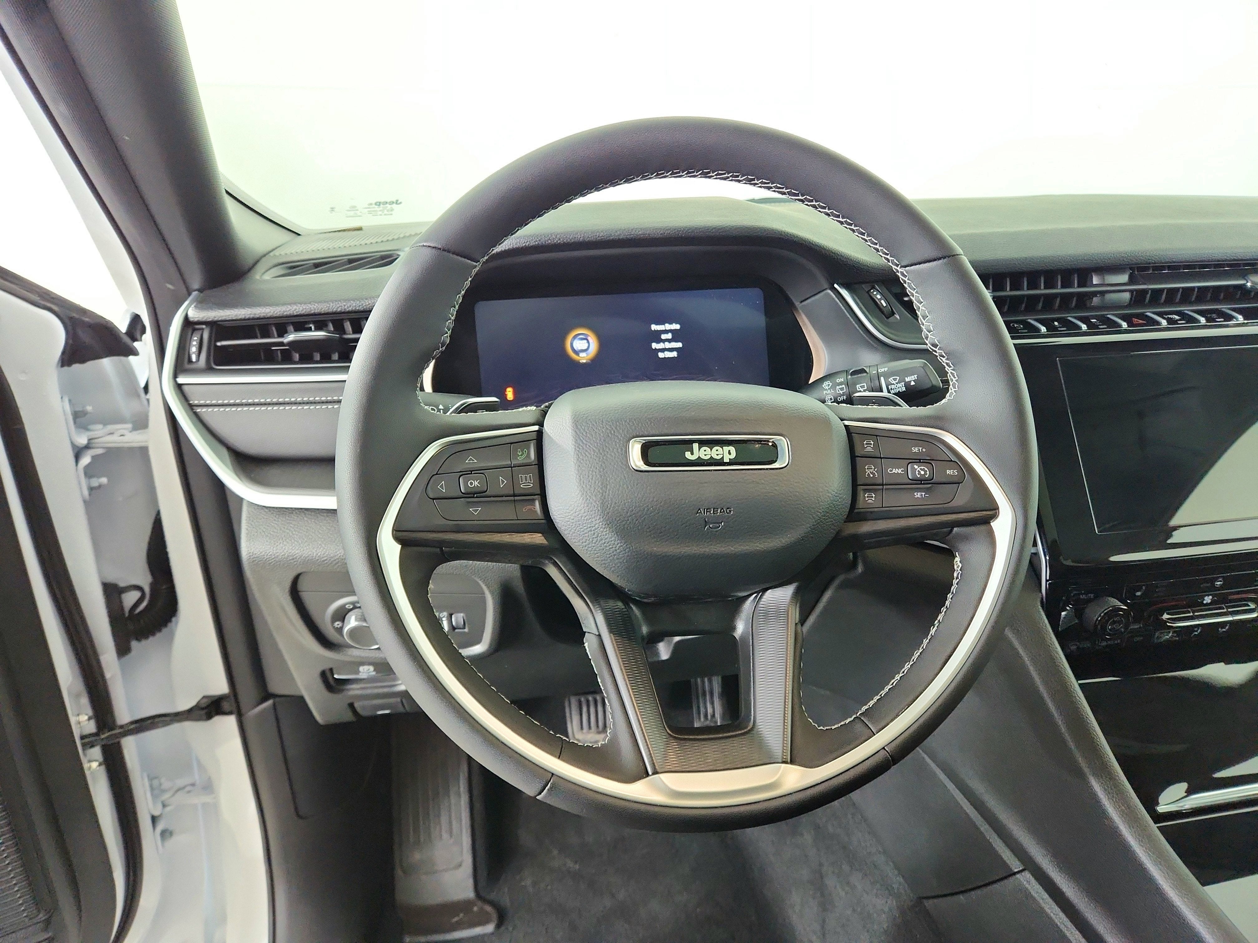 2026 Jeep Grand Cherokee JEEP GRAND CHEROKEE LAREDO 4X4