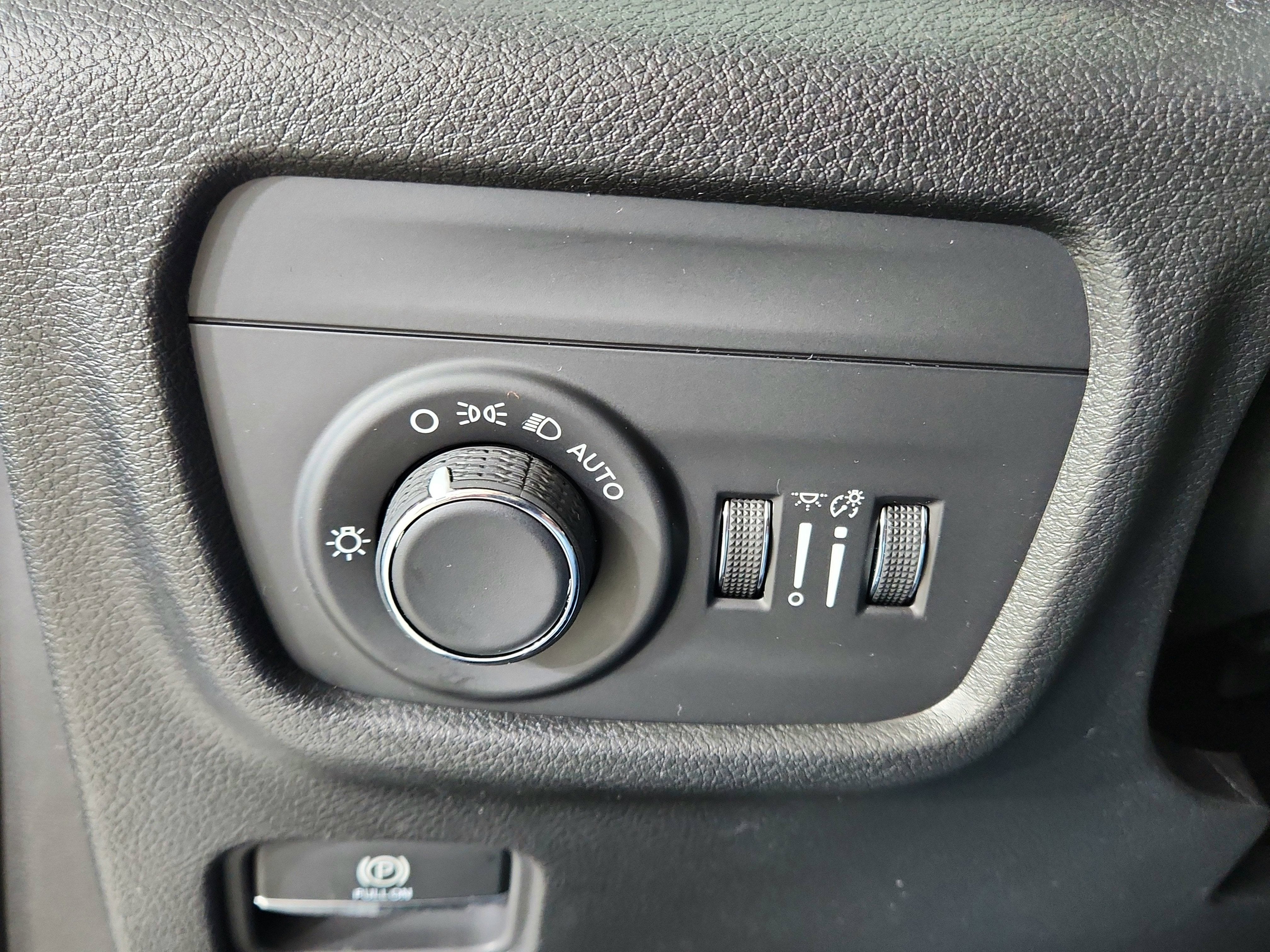 2026 Jeep Grand Cherokee JEEP GRAND CHEROKEE LAREDO 4X4