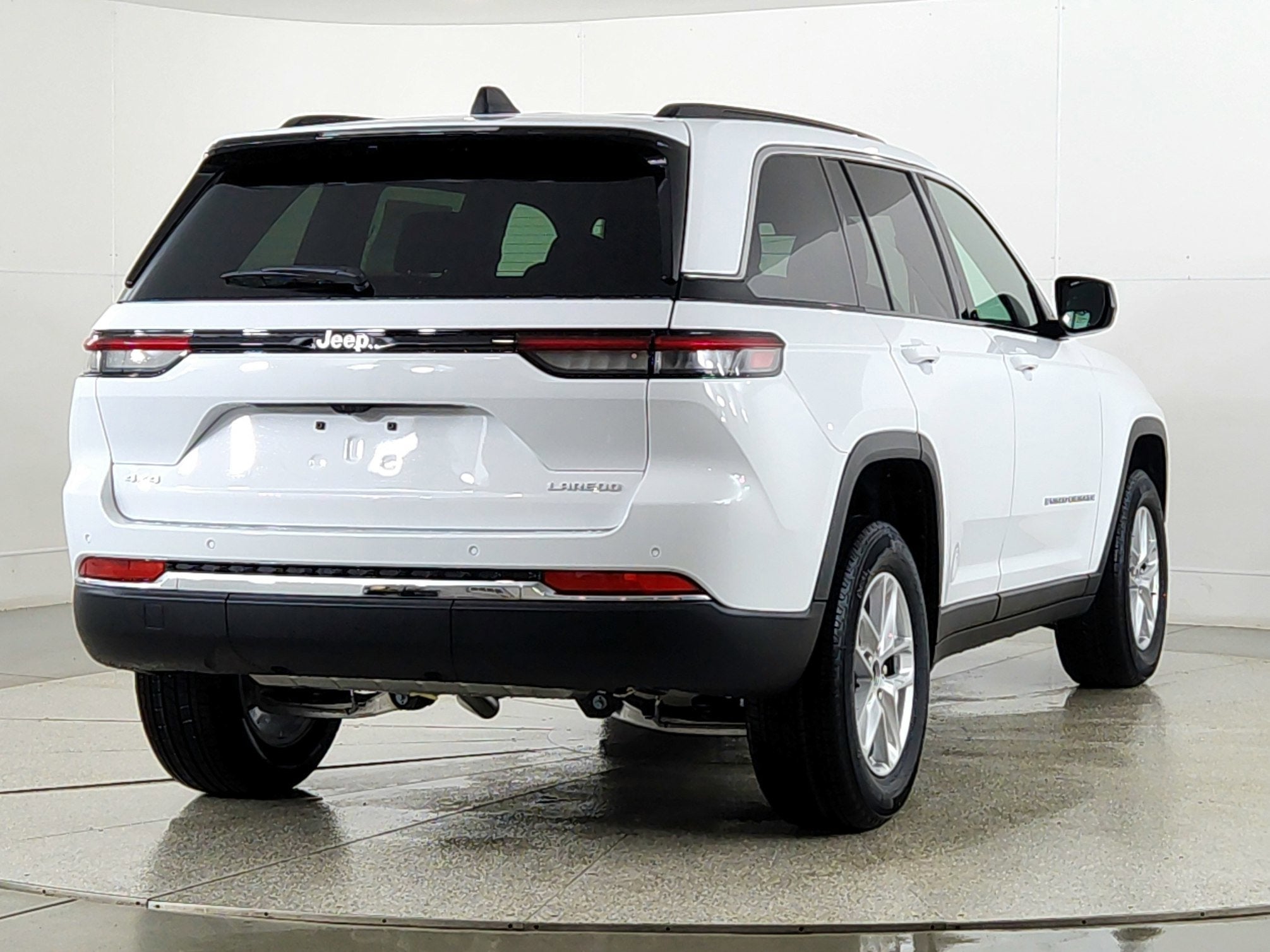 2026 Jeep Grand Cherokee JEEP GRAND CHEROKEE LAREDO 4X4