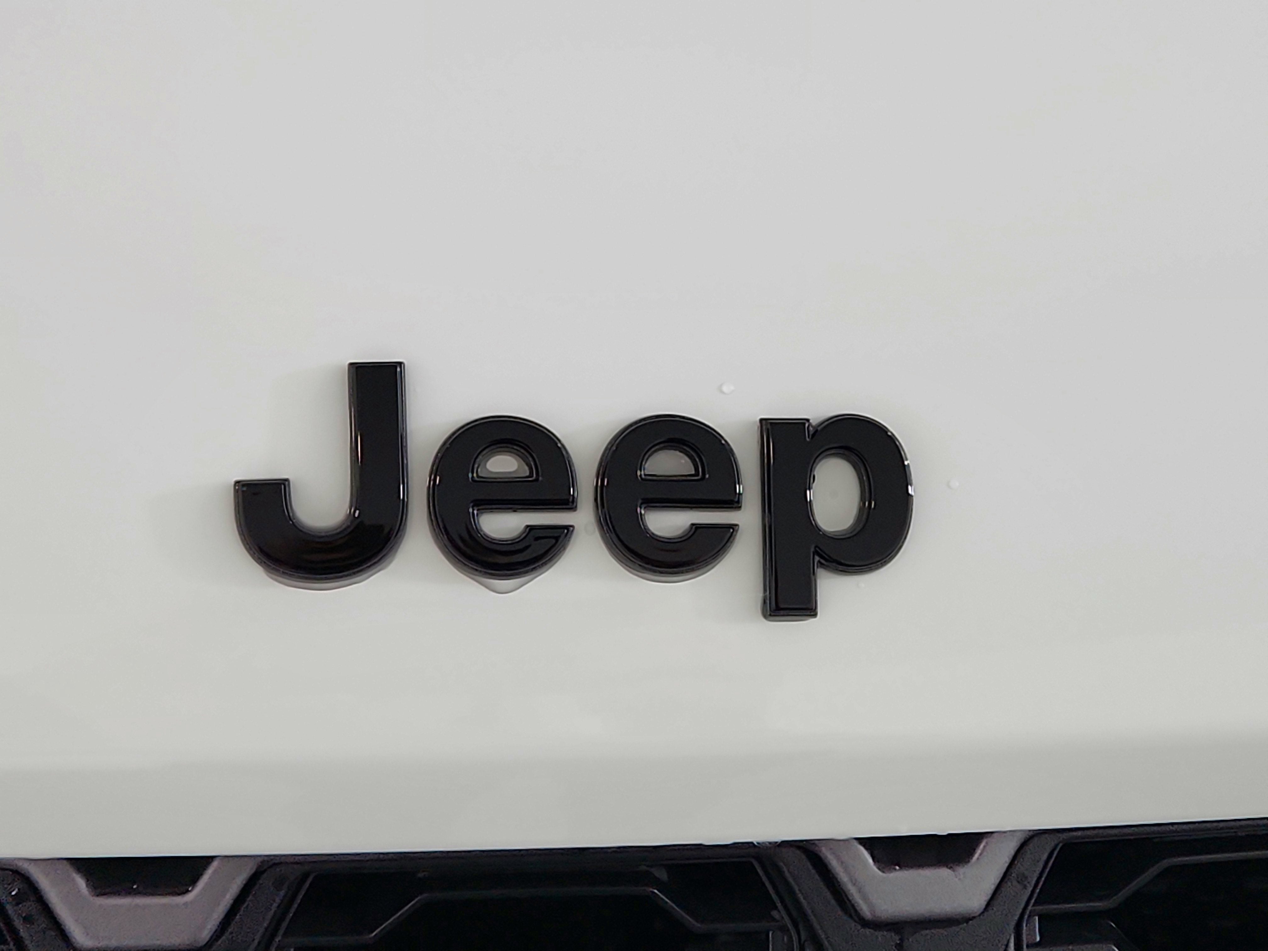 2026 Jeep Grand Cherokee JEEP GRAND CHEROKEE LAREDO 4X4