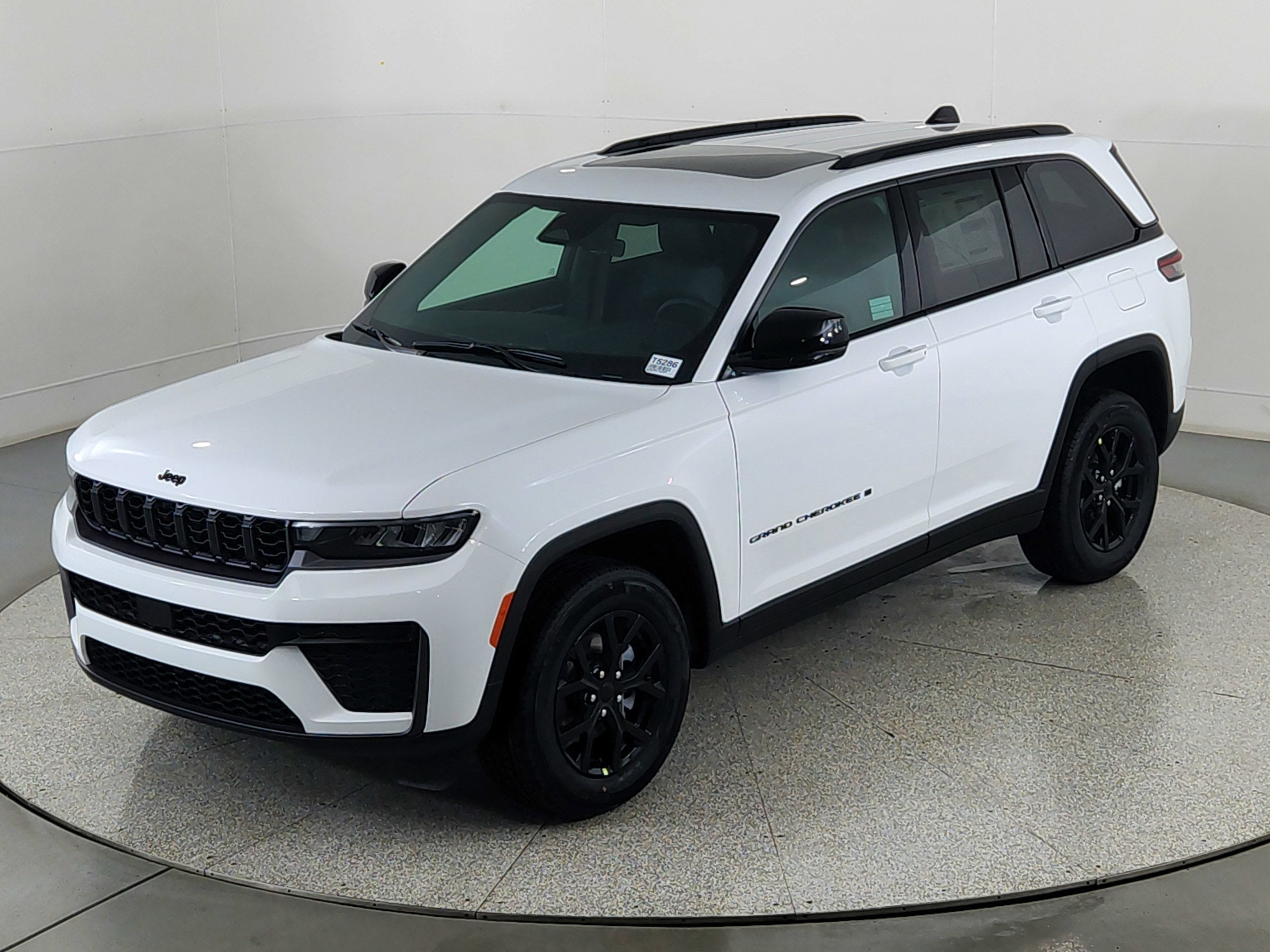 2026 Jeep Grand Cherokee JEEP GRAND CHEROKEE LAREDO 4X4