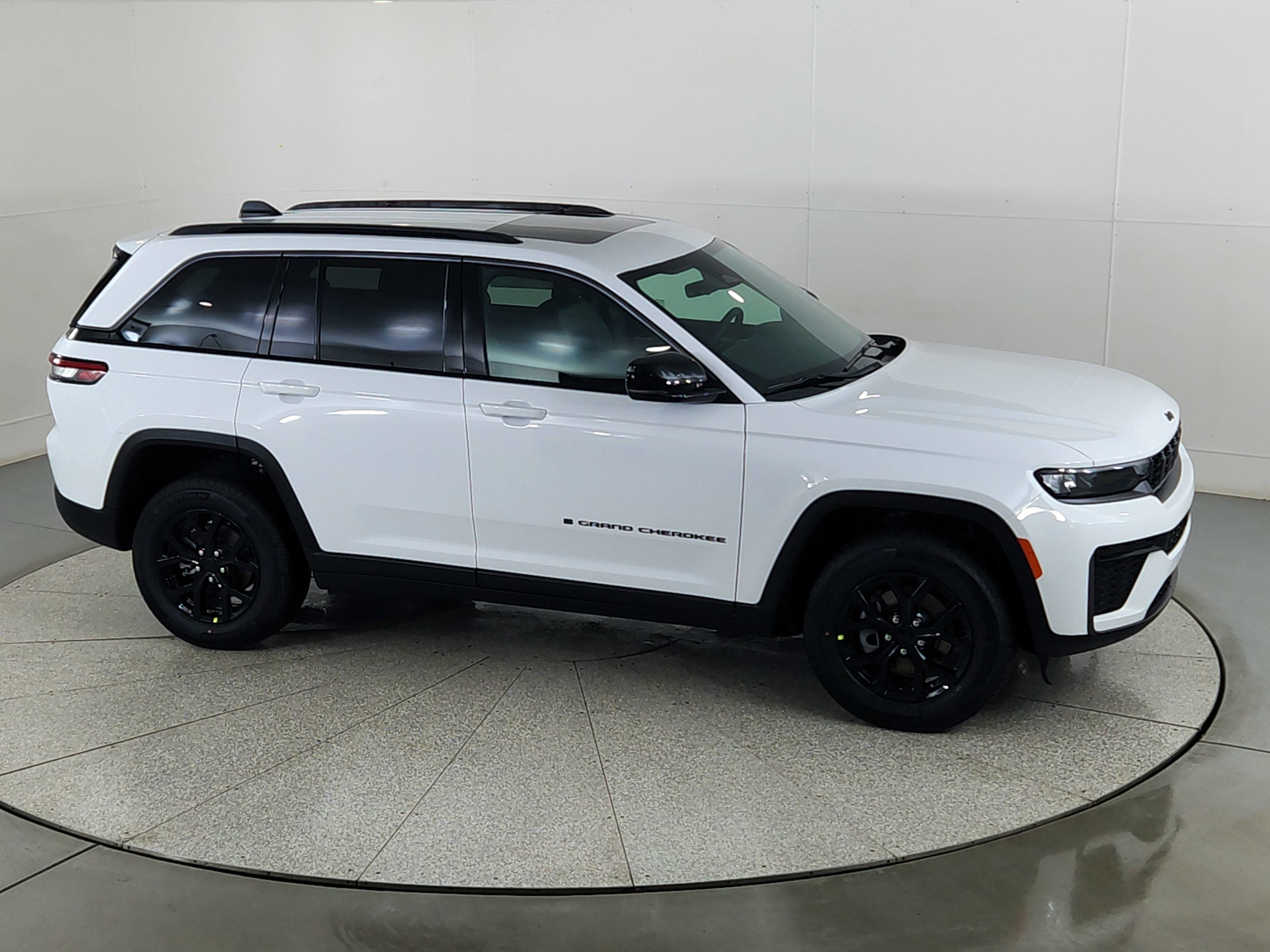 2026 Jeep Grand Cherokee JEEP GRAND CHEROKEE LAREDO 4X4