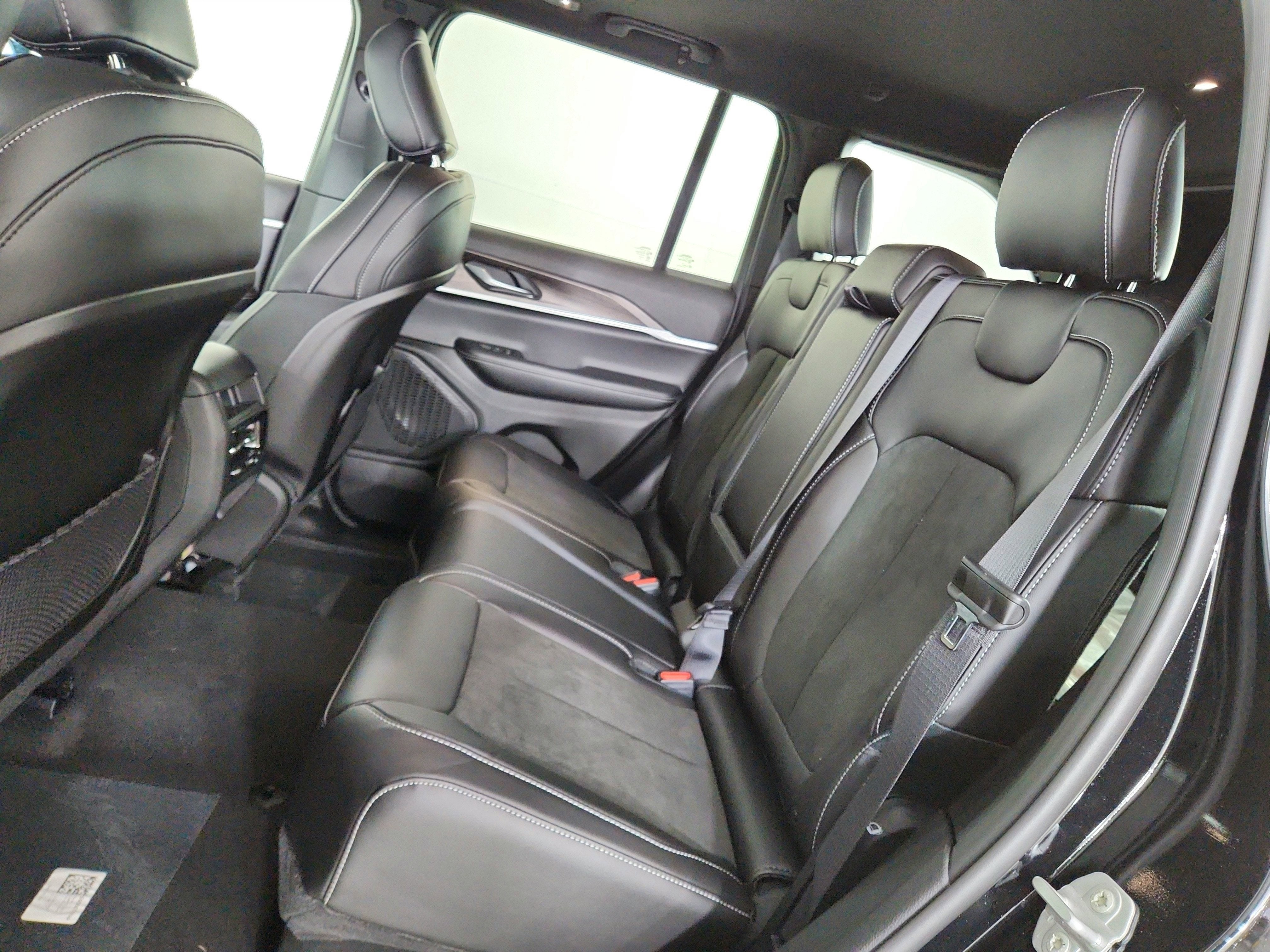 2026 Jeep Grand Cherokee JEEP GRAND CHEROKEE LAREDO 4X4