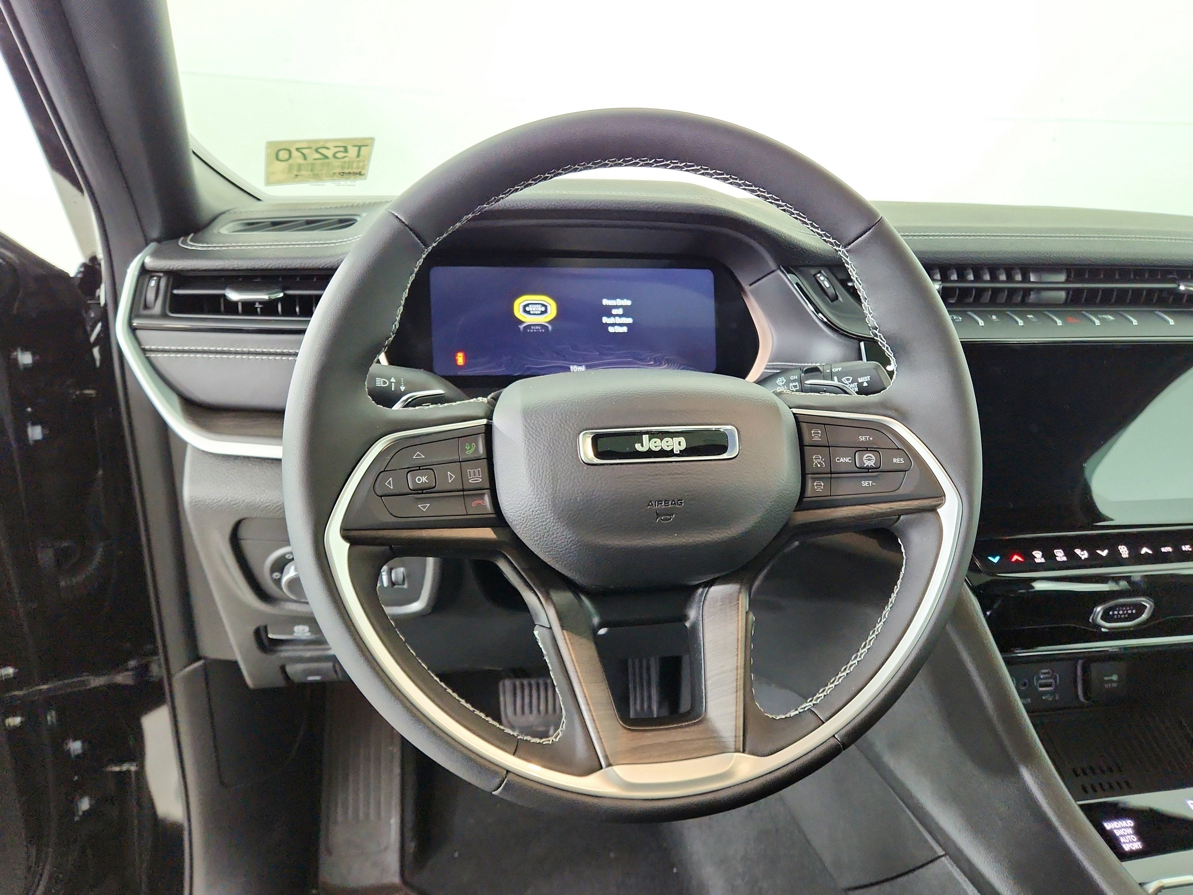 2026 Jeep Grand Cherokee JEEP GRAND CHEROKEE LAREDO 4X4