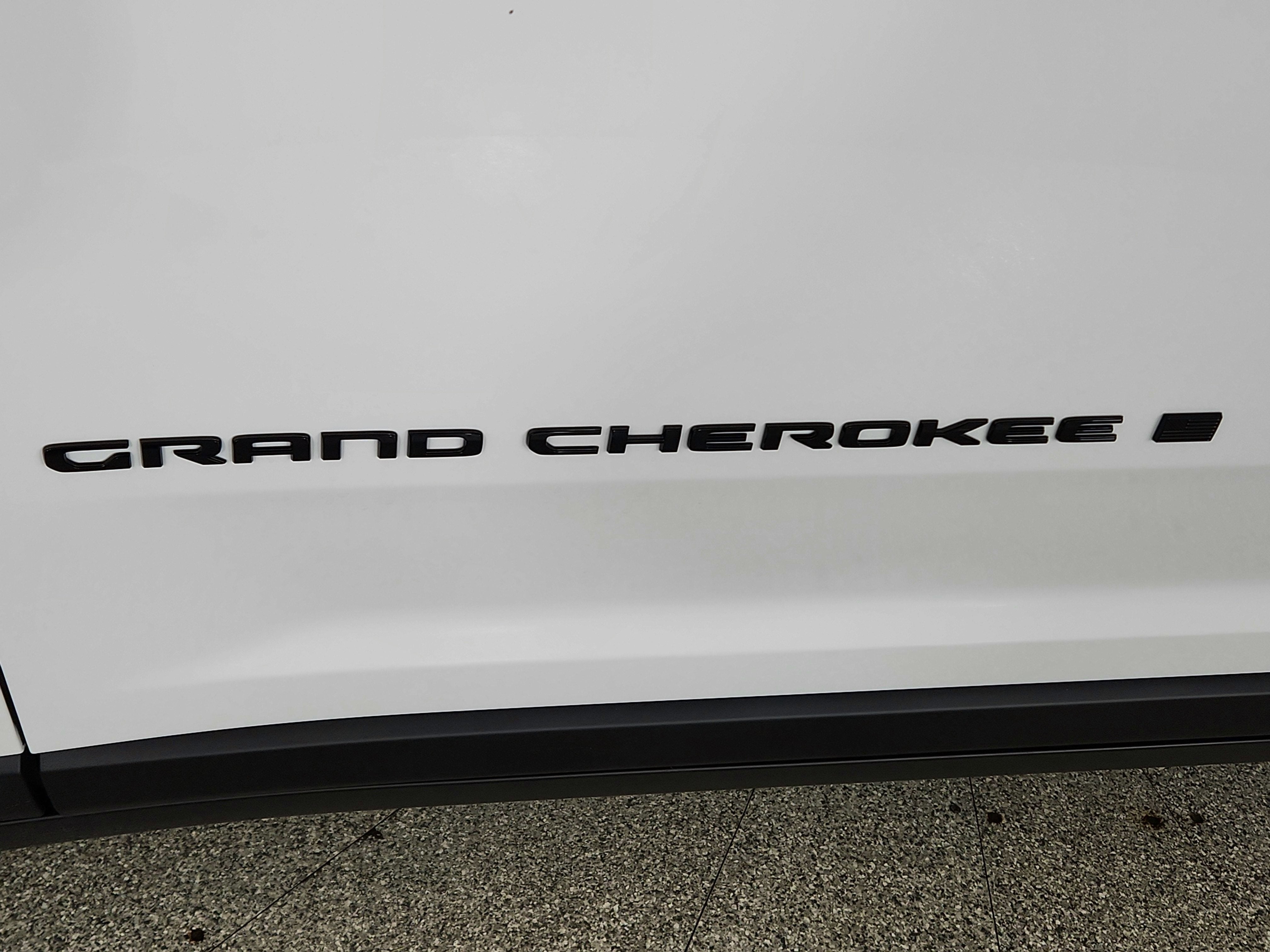 2026 Jeep Grand Cherokee JEEP GRAND CHEROKEE LAREDO 4X4