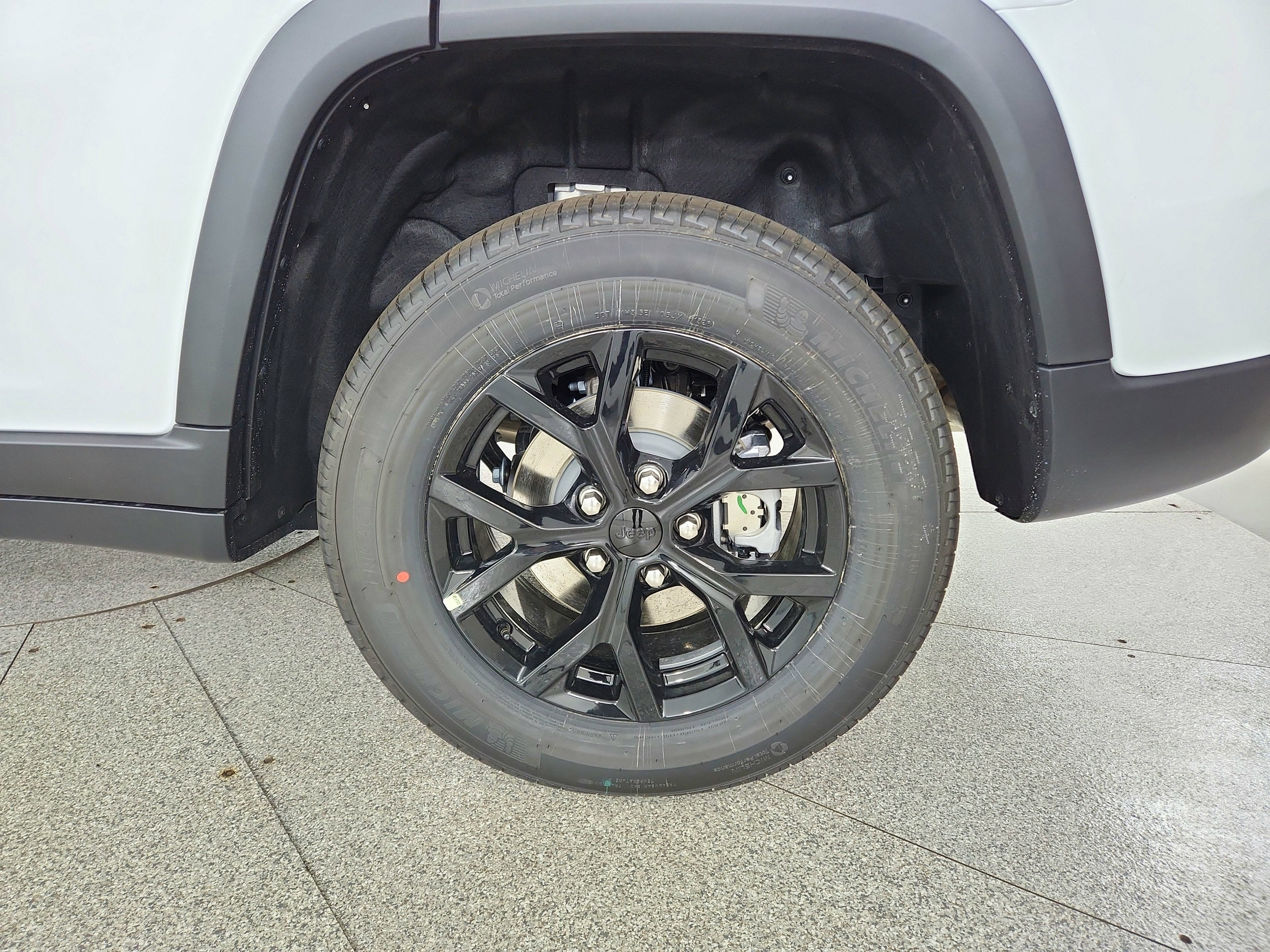 2026 Jeep Grand Cherokee JEEP GRAND CHEROKEE LAREDO 4X4