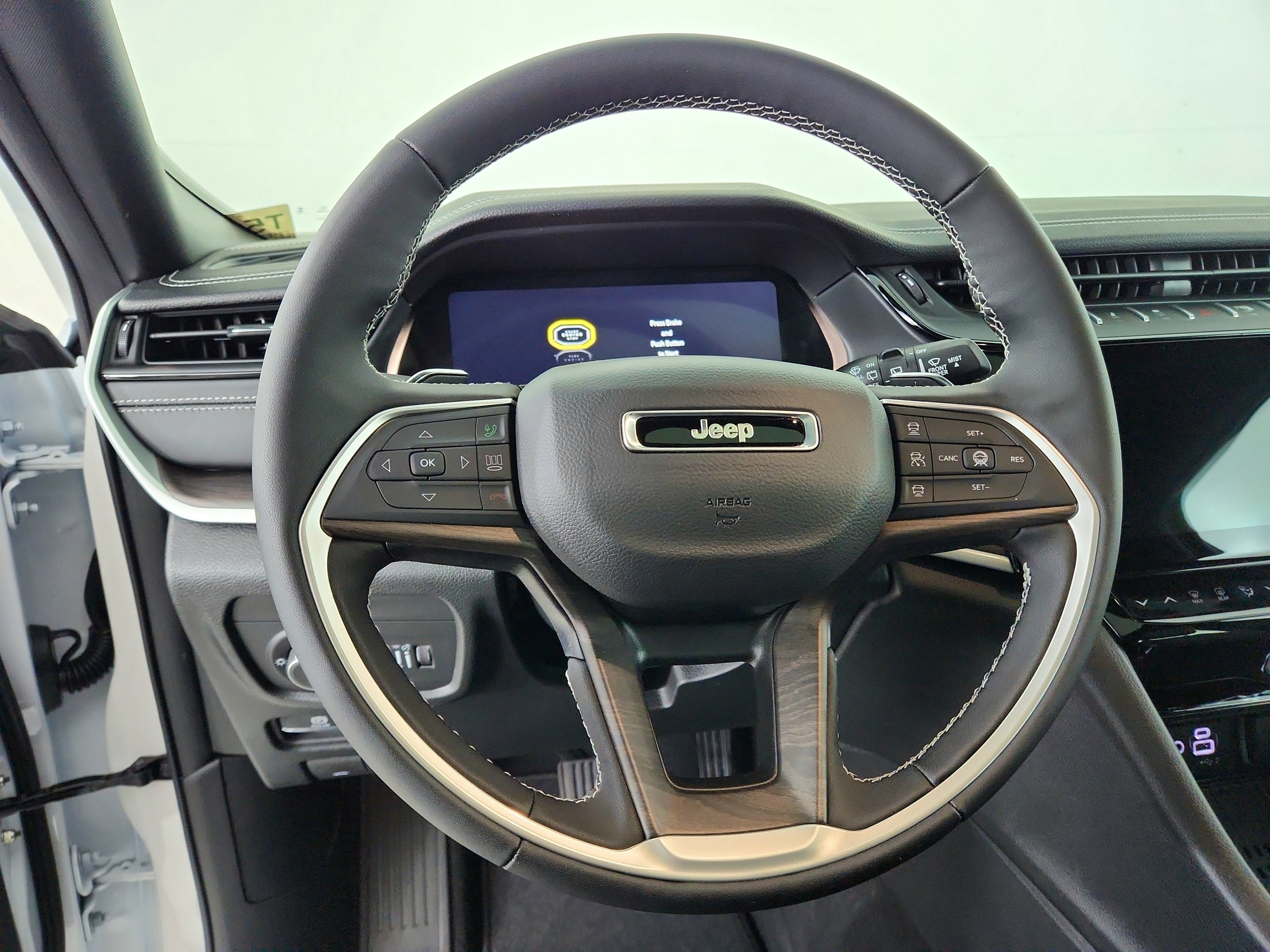 2026 Jeep Grand Cherokee JEEP GRAND CHEROKEE LAREDO 4X4