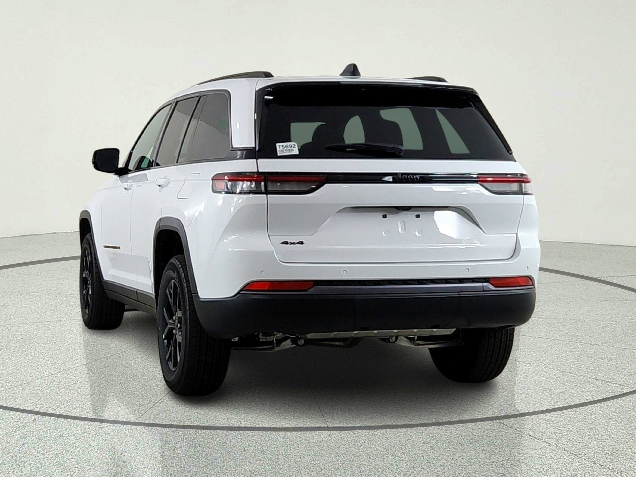 2026 Jeep Grand Cherokee JEEP GRAND CHEROKEE LAREDO 4X4