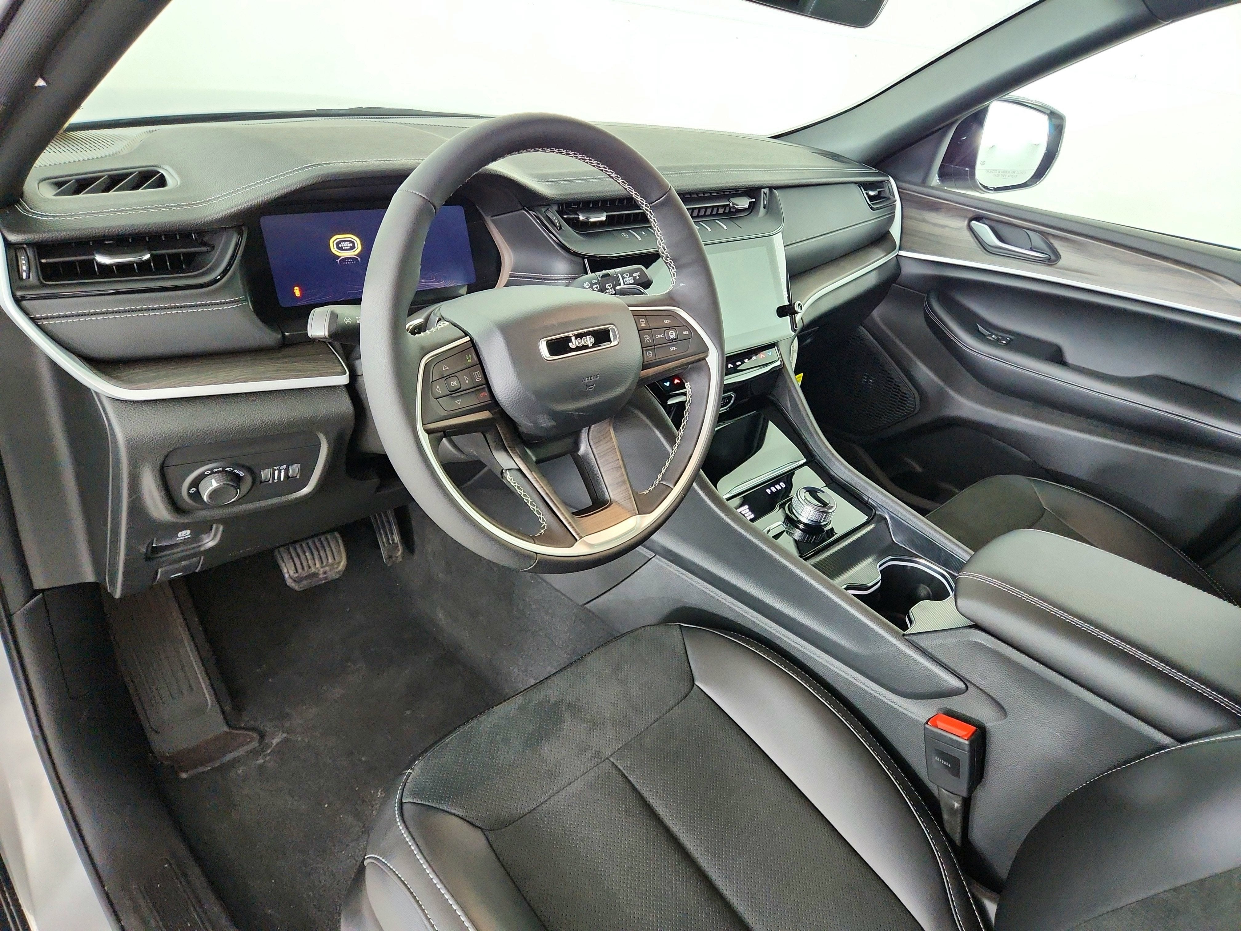 2026 Jeep Grand Cherokee JEEP GRAND CHEROKEE LAREDO 4X4