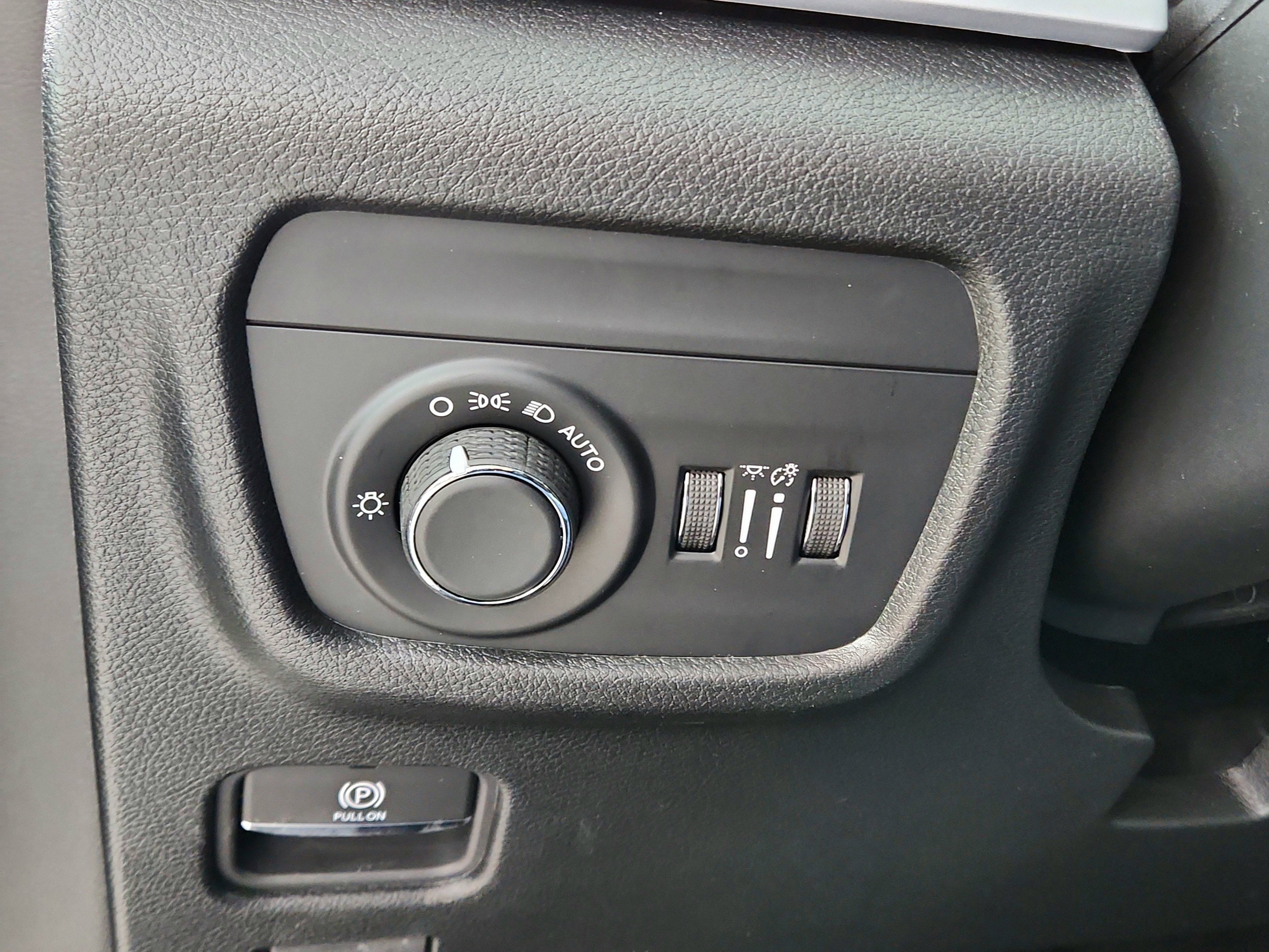 2026 Jeep Grand Cherokee JEEP GRAND CHEROKEE LAREDO 4X4