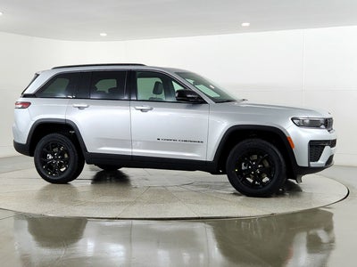 2026 Jeep Grand Cherokee JEEP GRAND CHEROKEE LAREDO 4X4