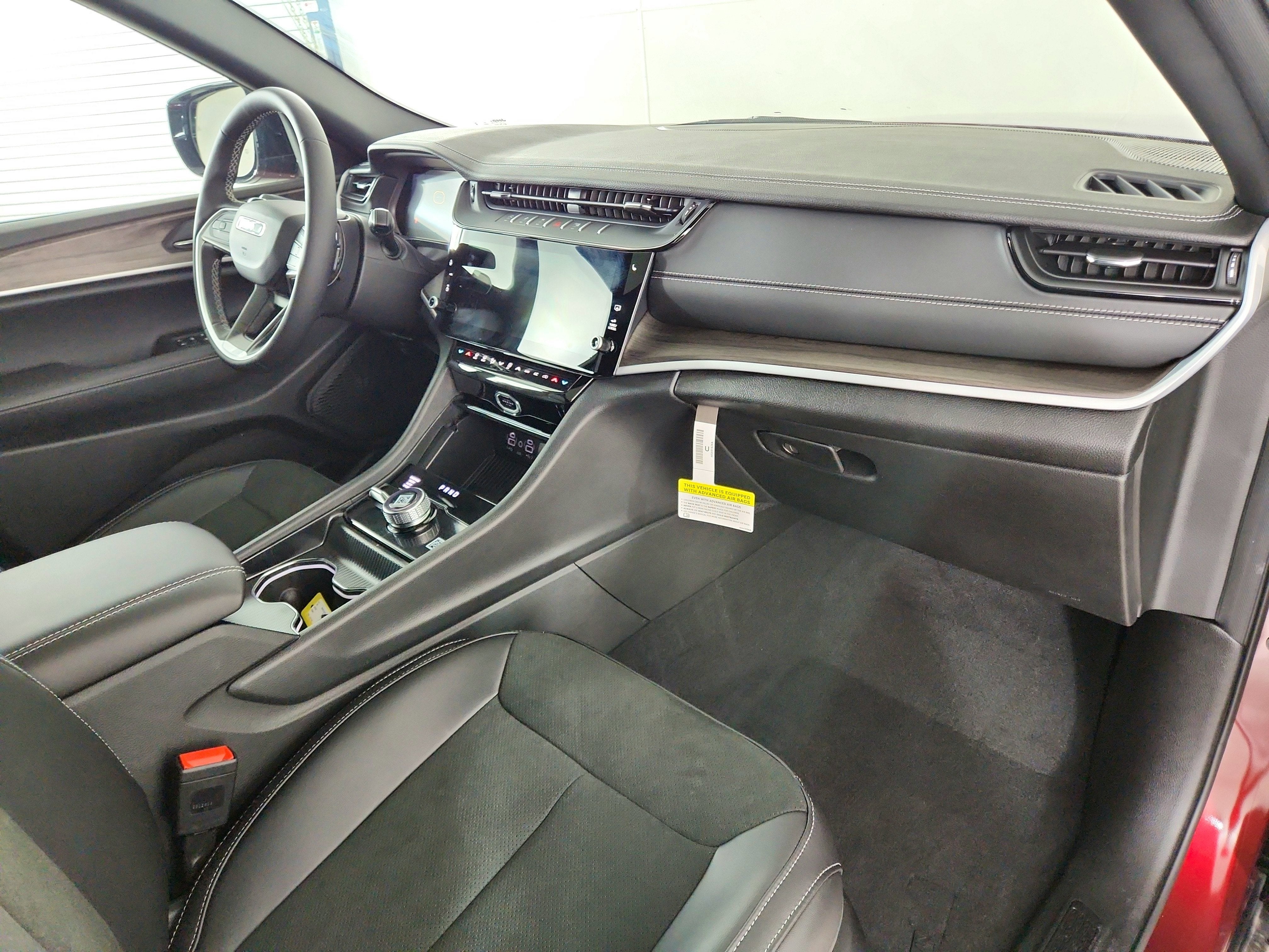 2026 Jeep Grand Cherokee JEEP GRAND CHEROKEE LAREDO 4X4