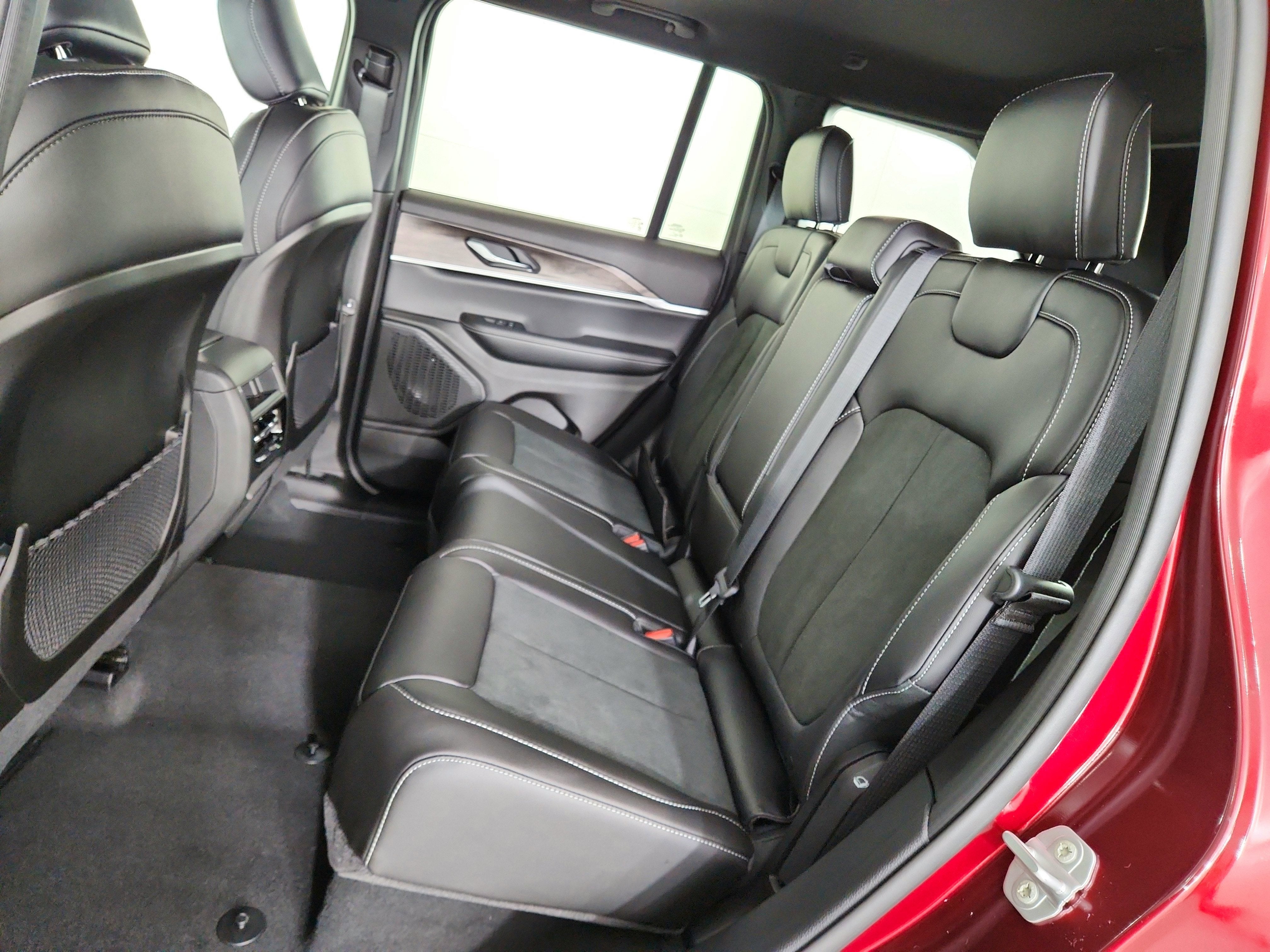 2026 Jeep Grand Cherokee JEEP GRAND CHEROKEE LAREDO 4X4