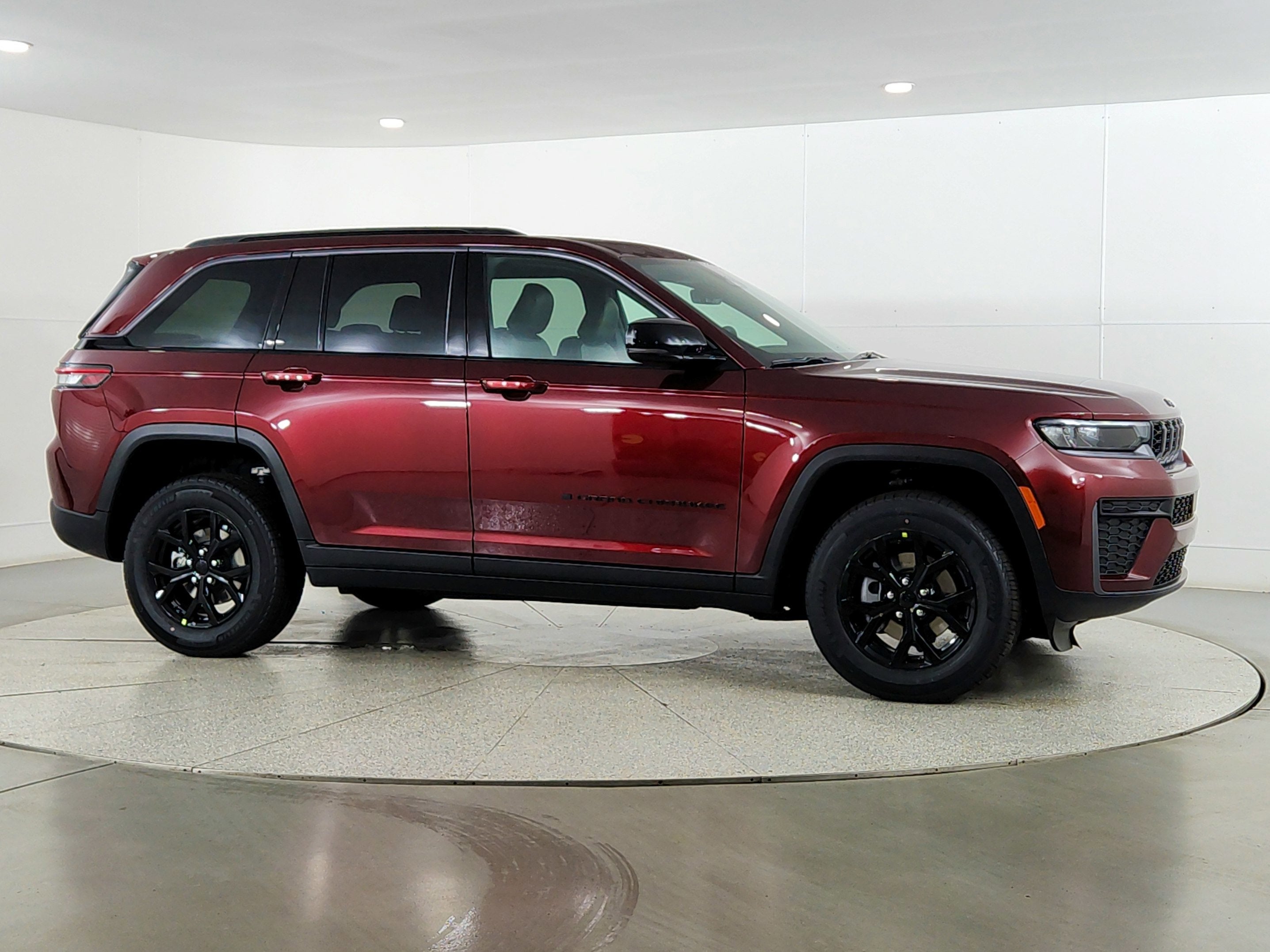 2026 Jeep Grand Cherokee JEEP GRAND CHEROKEE LAREDO 4X4