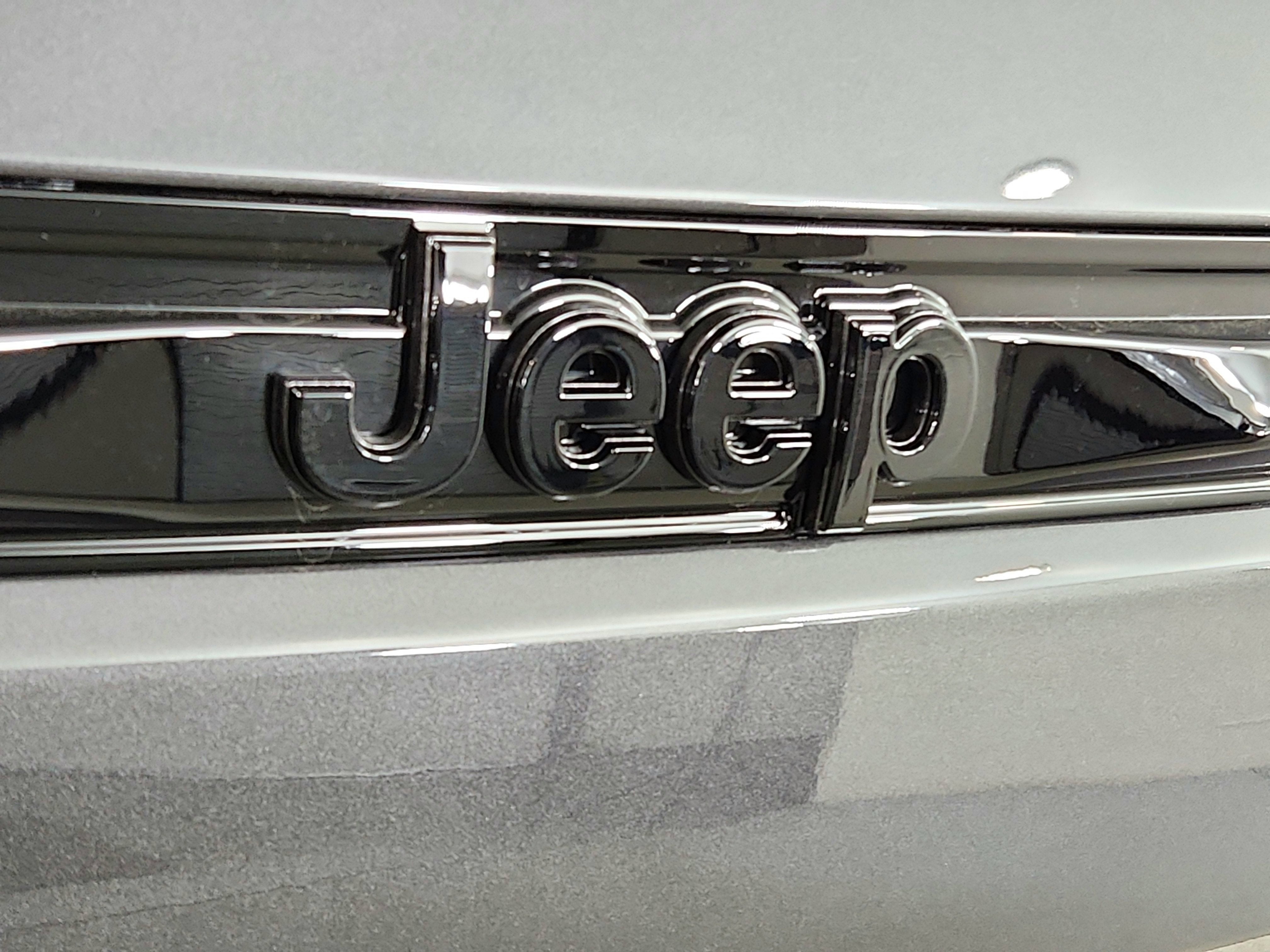 2026 Jeep Grand Cherokee JEEP GRAND CHEROKEE LAREDO 4X4