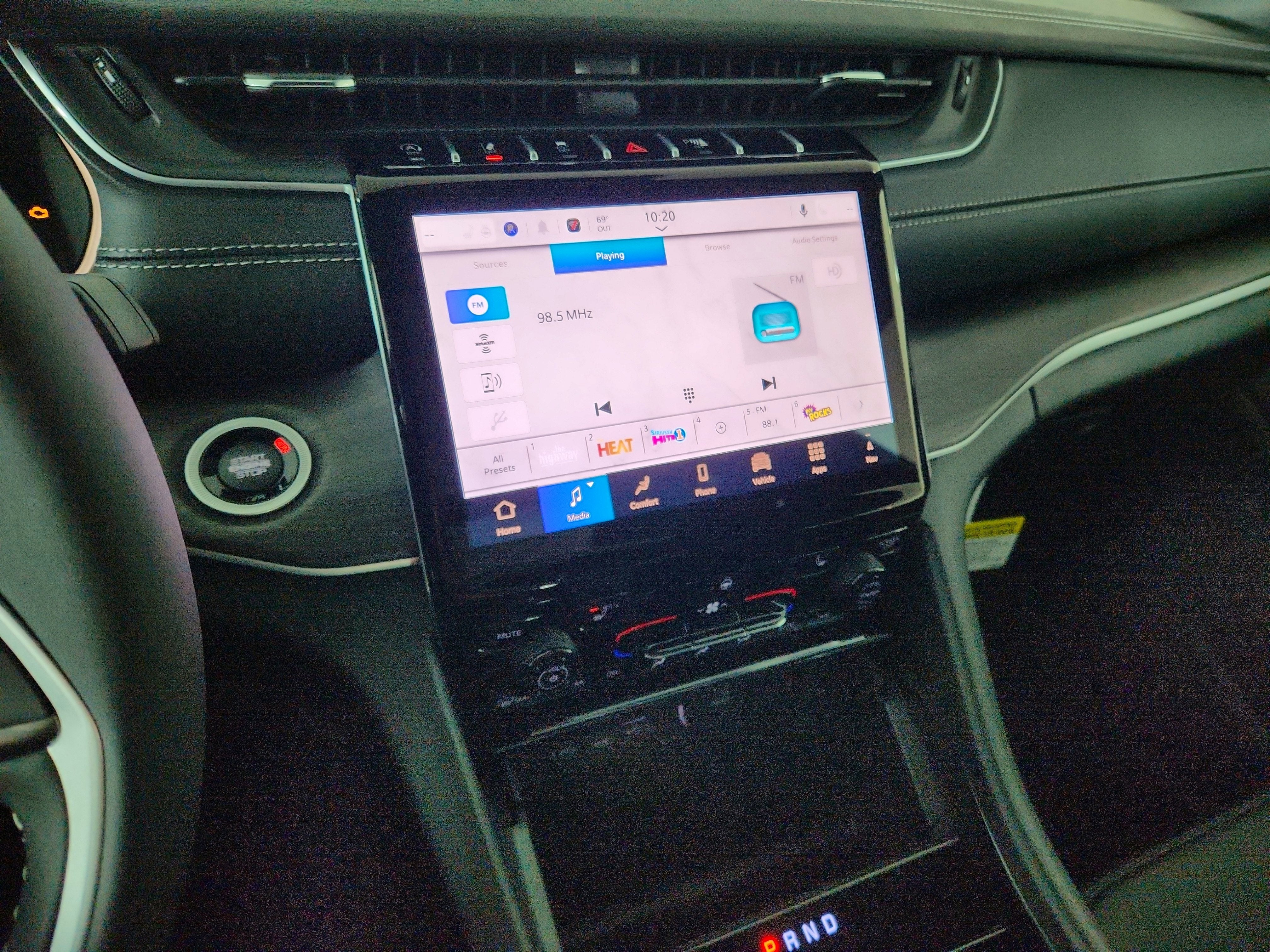 2025 Jeep Grand Cherokee JEEP GRAND CHEROKEE LIMITED 4X4