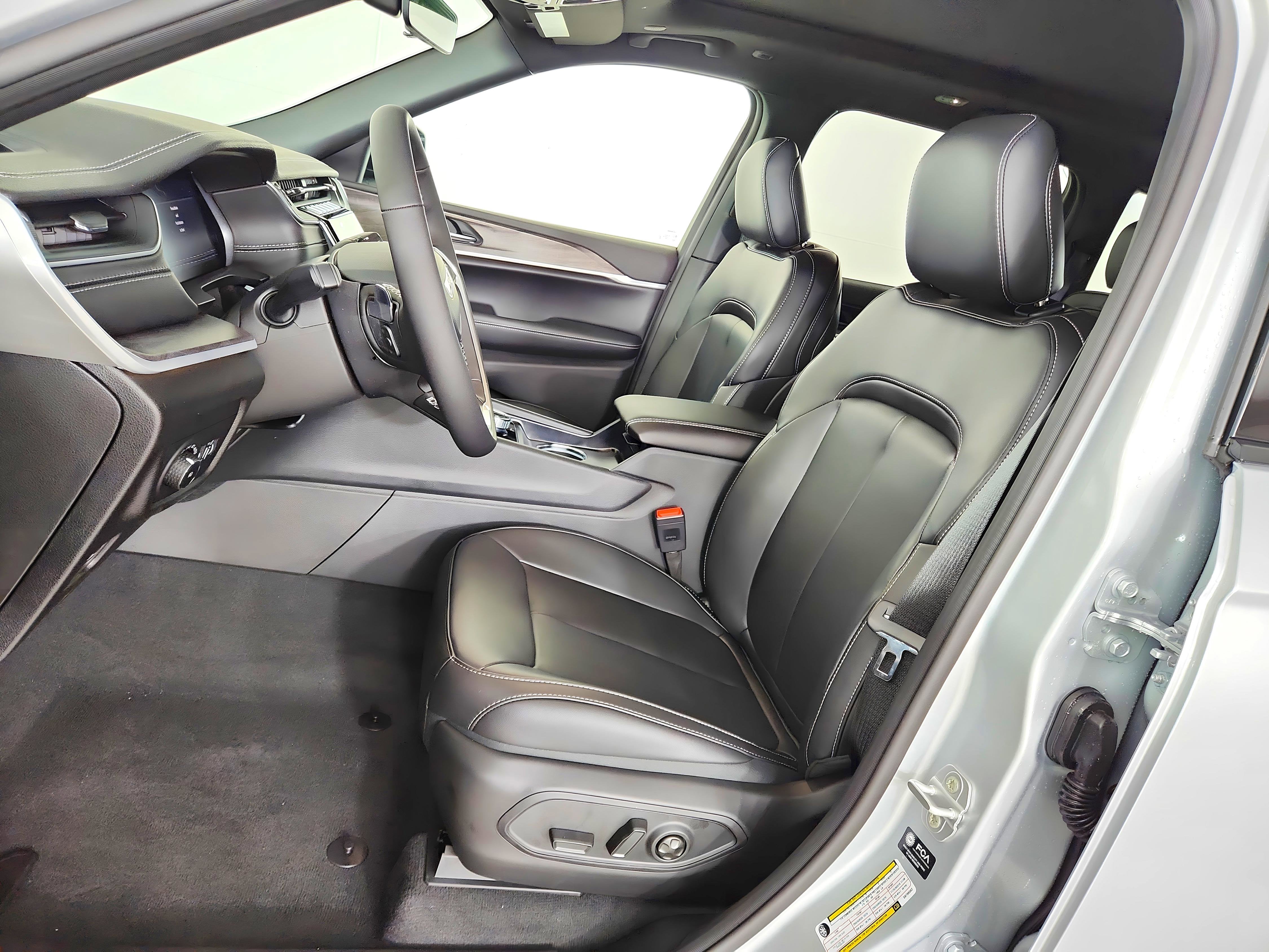 2025 Jeep Grand Cherokee JEEP GRAND CHEROKEE LIMITED 4X4