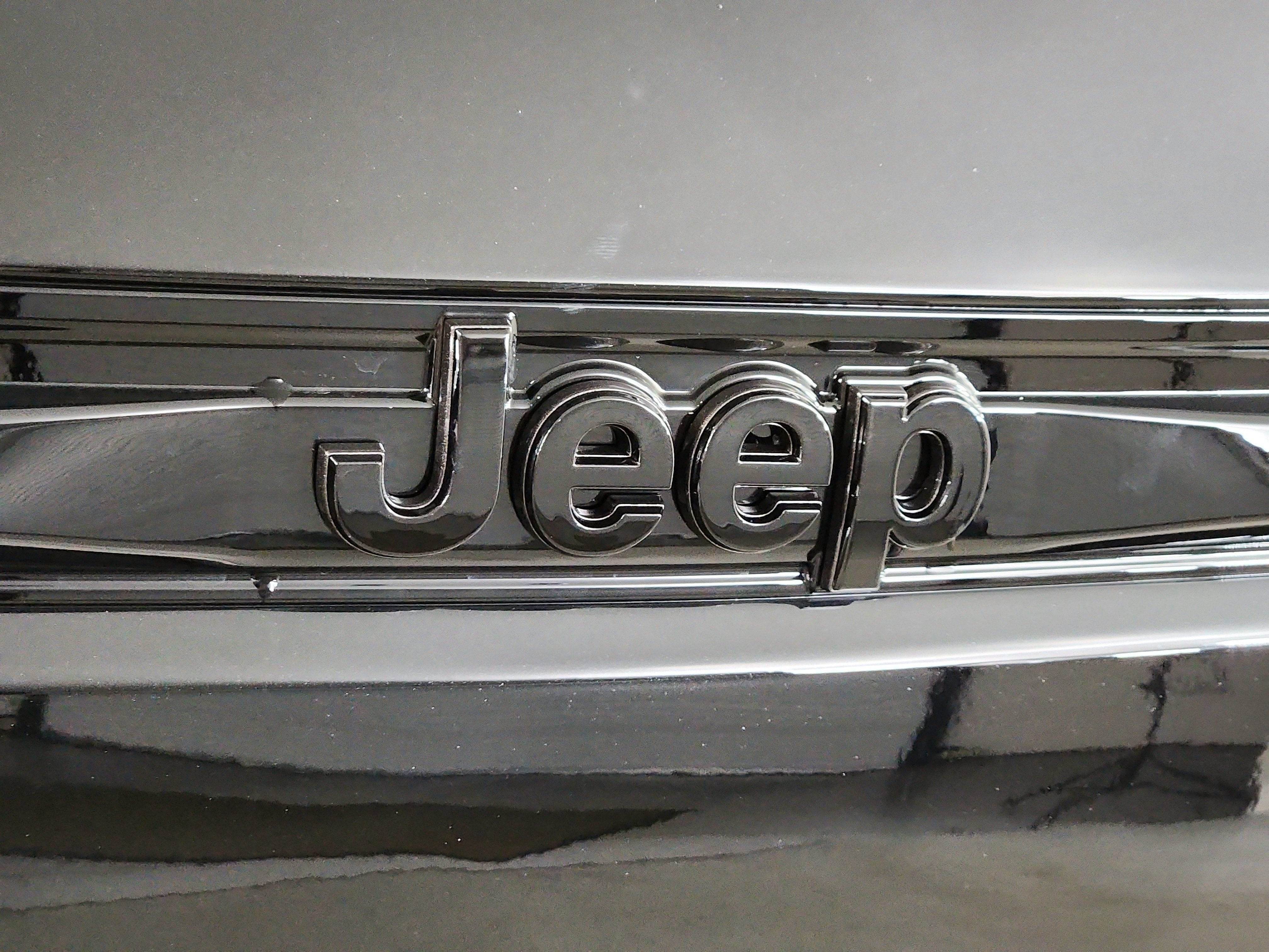 2026 Jeep Grand Cherokee 85th Anniversary Edition 4x4
