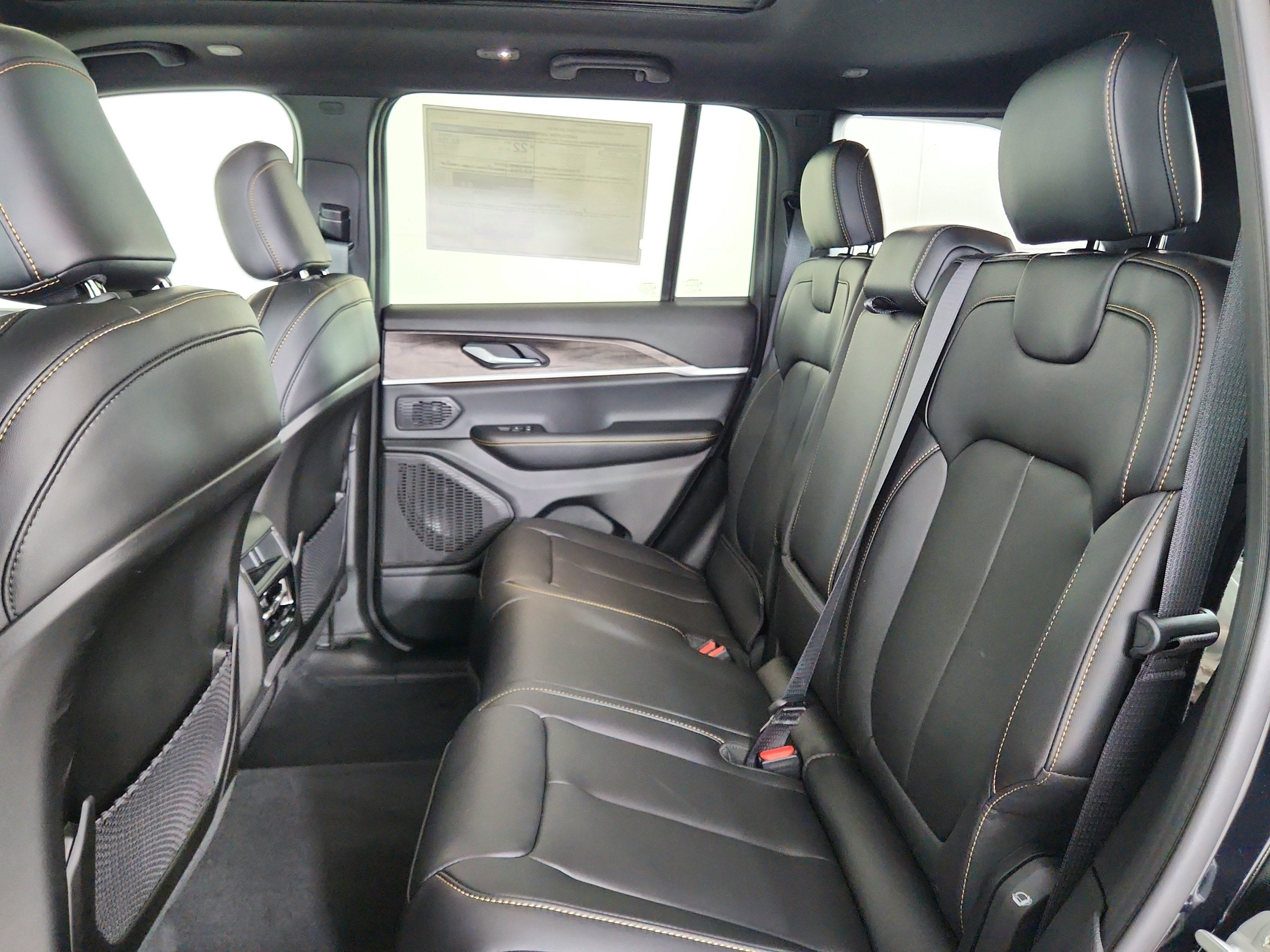 2026 Jeep Grand Cherokee 85th Anniversary Edition 4x4