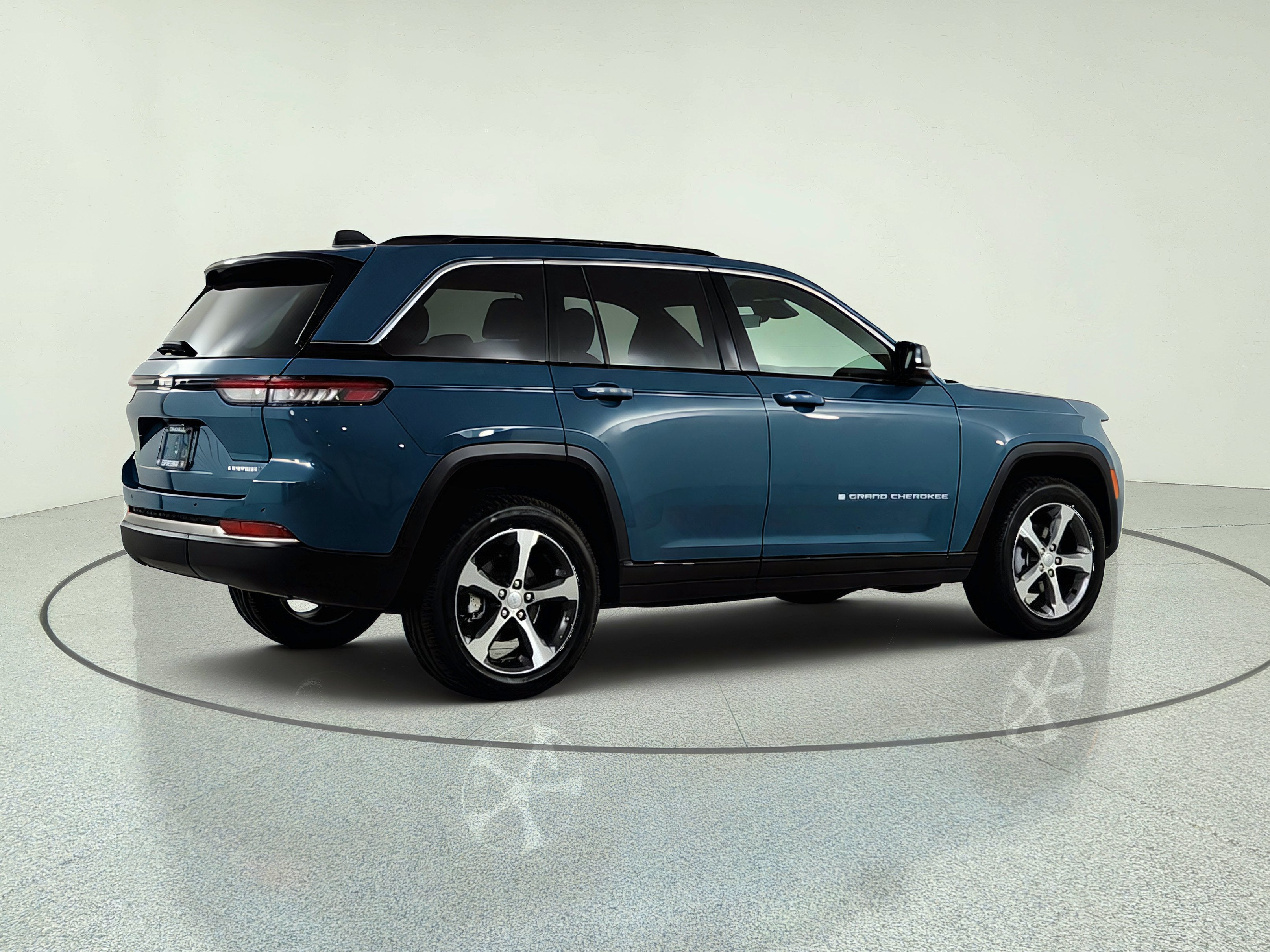 2026 Jeep Grand Cherokee 2026 JEEP GRAND CHEROKEE LIMITED 4DR SUV 116.7 WB 4WD