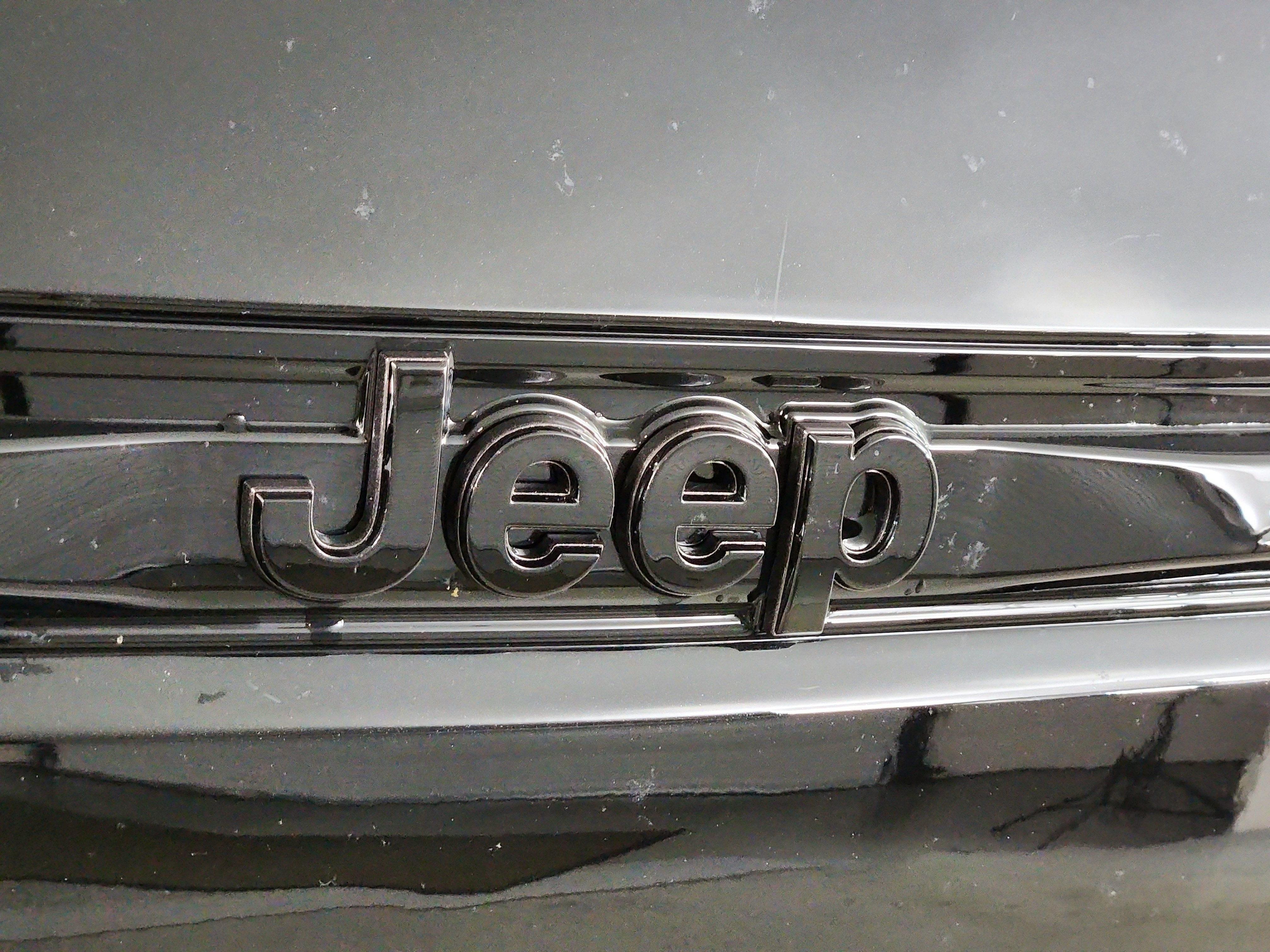 2026 Jeep Grand Cherokee 85th Anniversary Edition 4x4