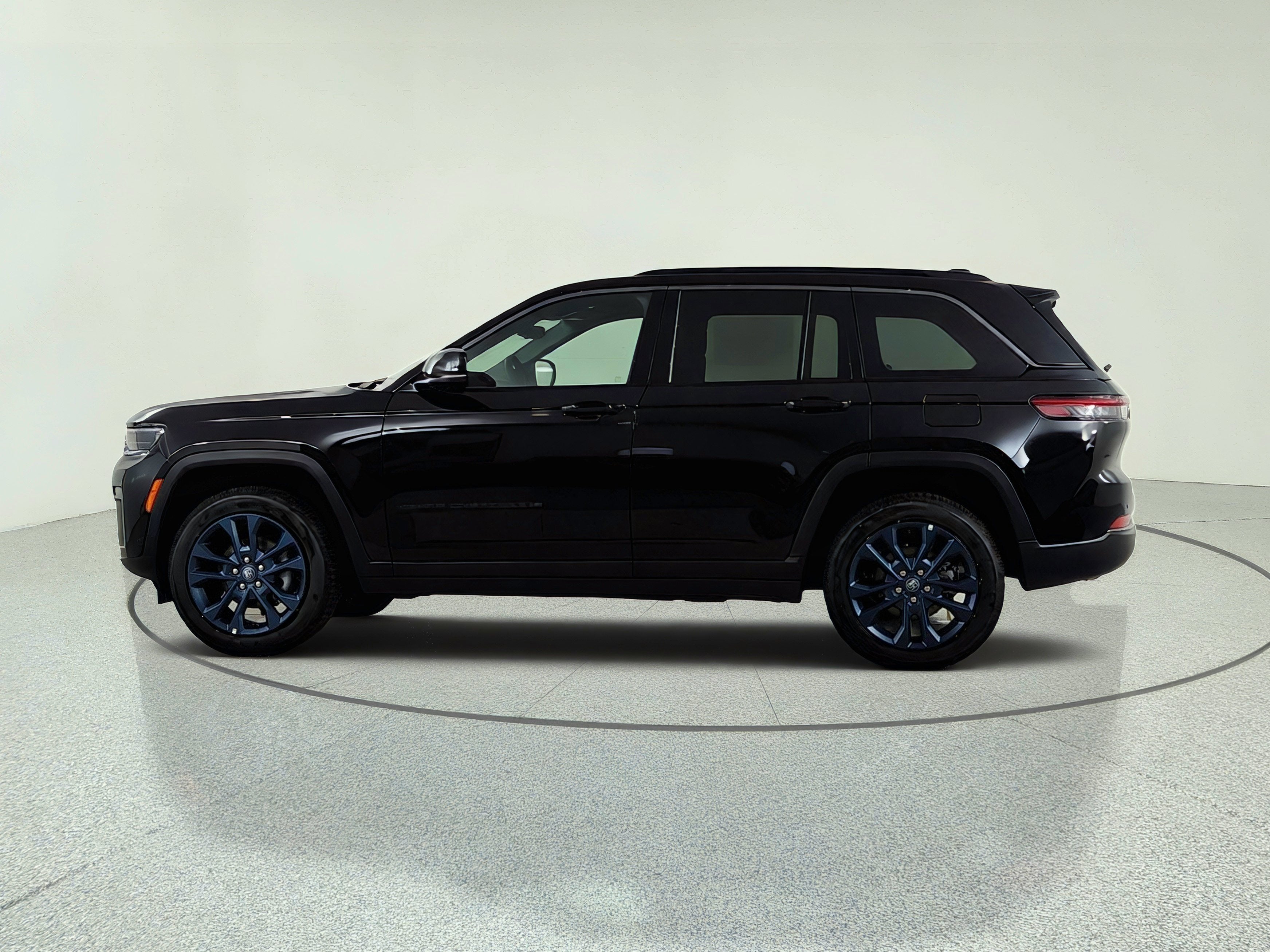 2026 Jeep Grand Cherokee 85th Anniversary Edition 4x4