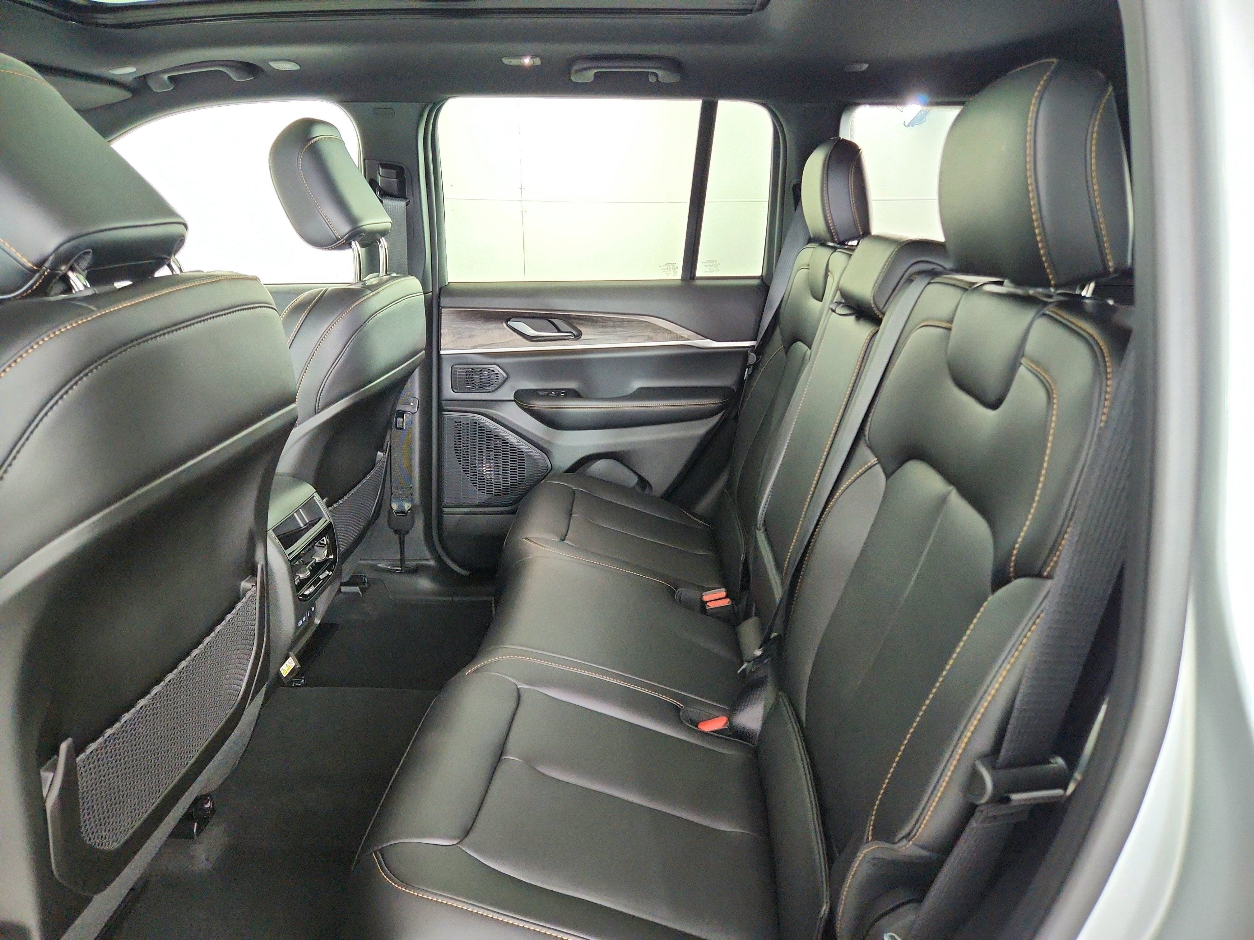 2026 Jeep Grand Cherokee 85th Anniversary Edition 4x4