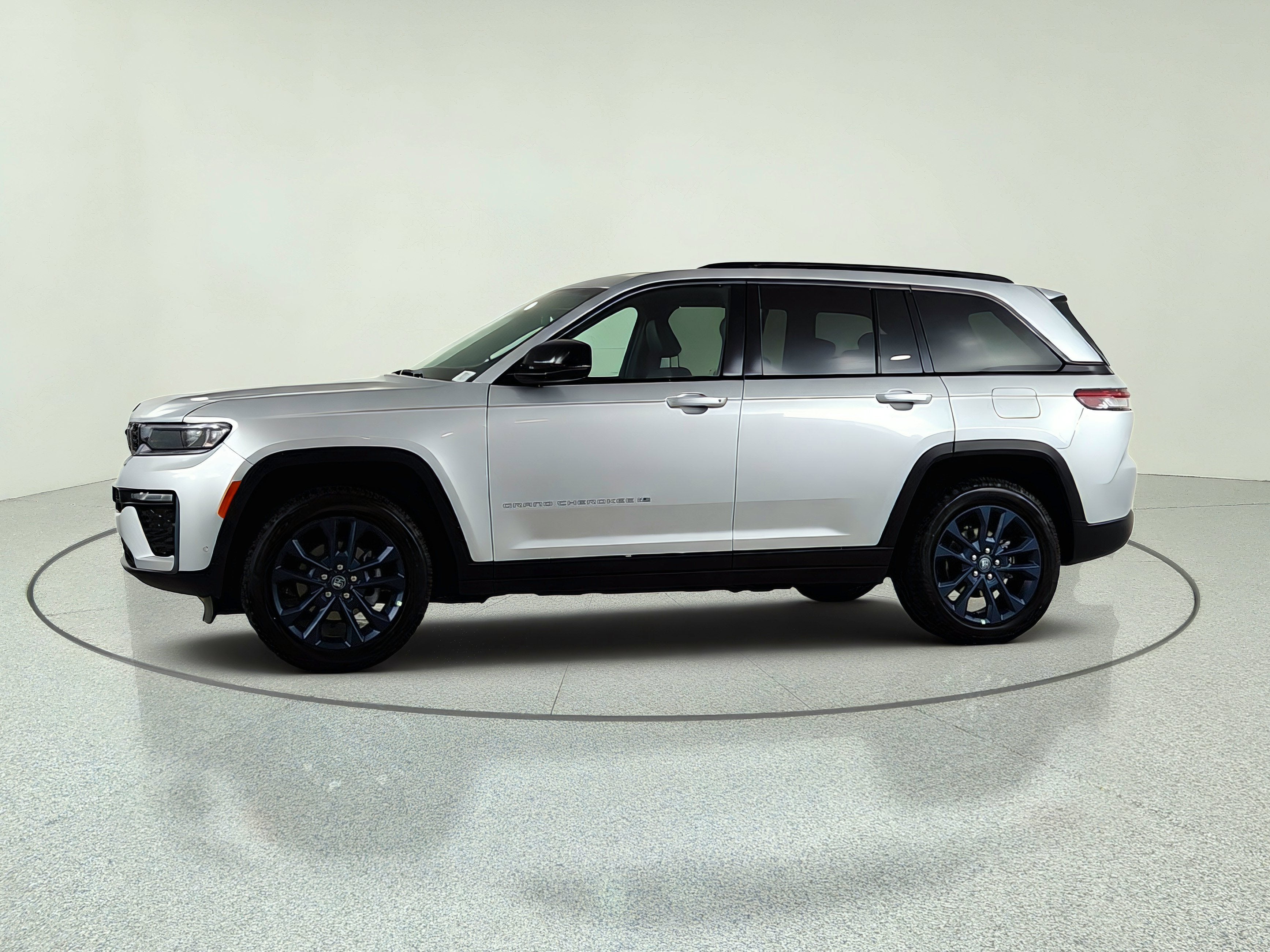 2026 Jeep Grand Cherokee 85th Anniversary Edition 4x4