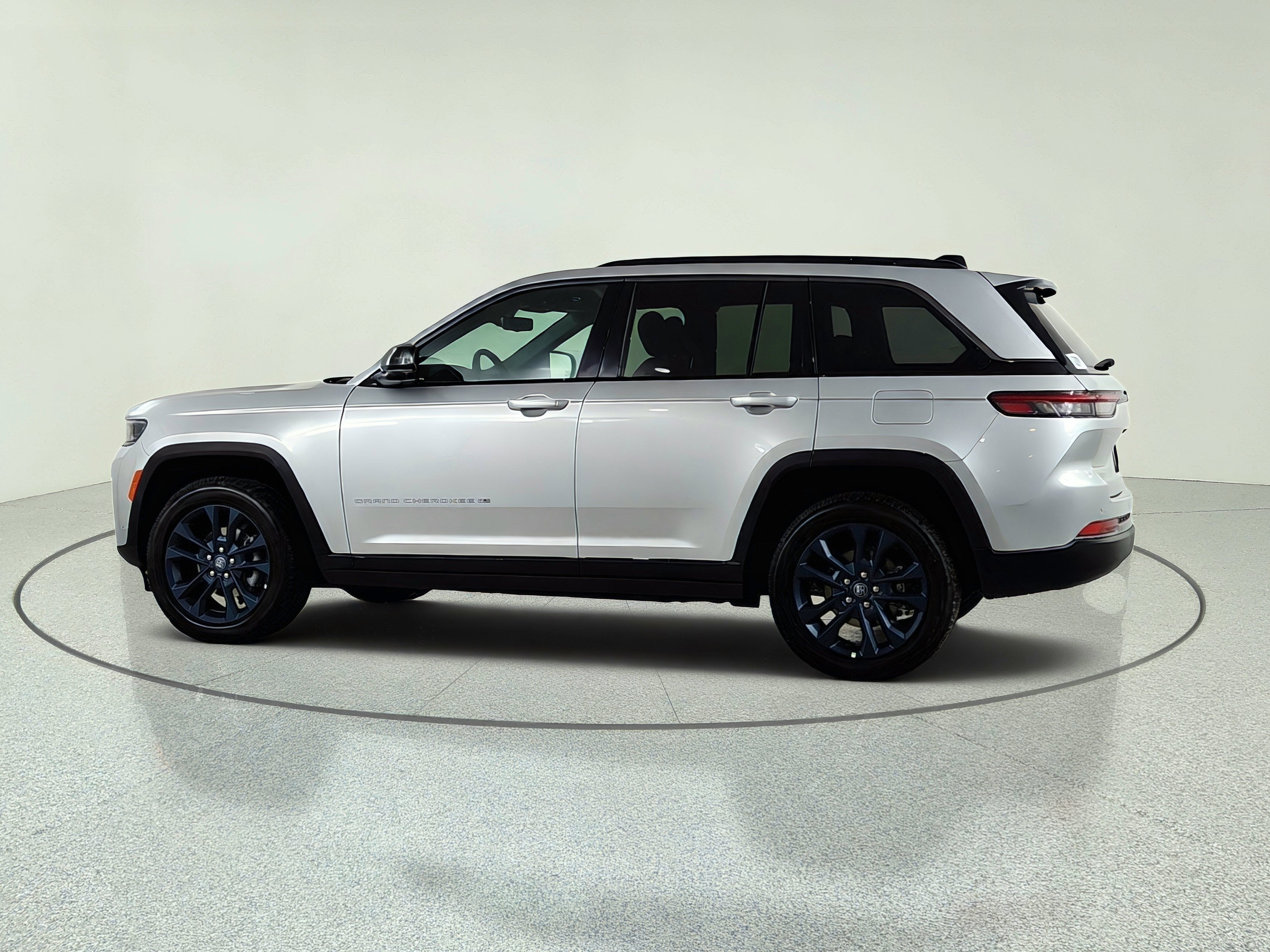 2026 Jeep Grand Cherokee 85th Anniversary Edition 4x4