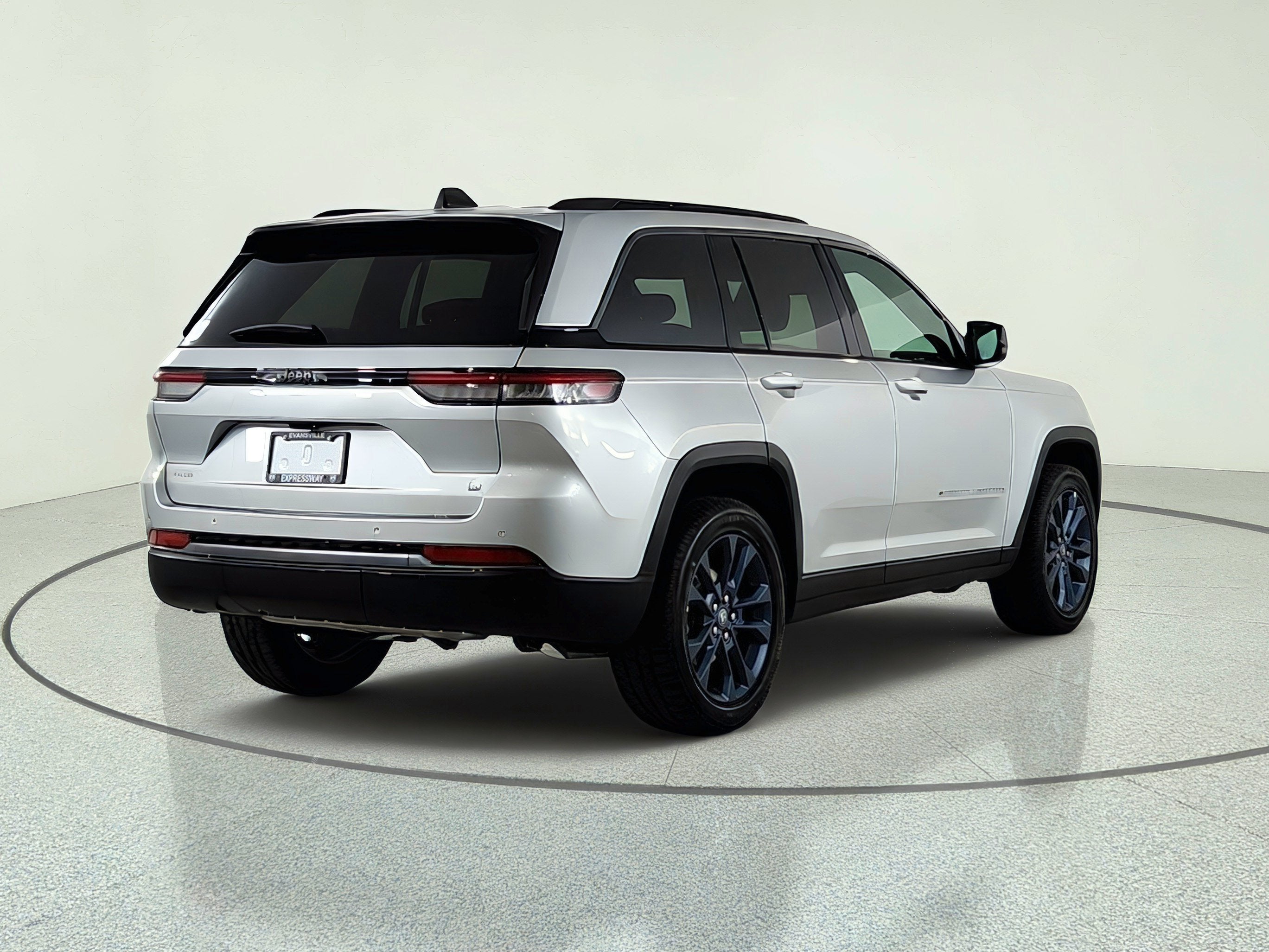 2026 Jeep Grand Cherokee 85th Anniversary Edition 4x4
