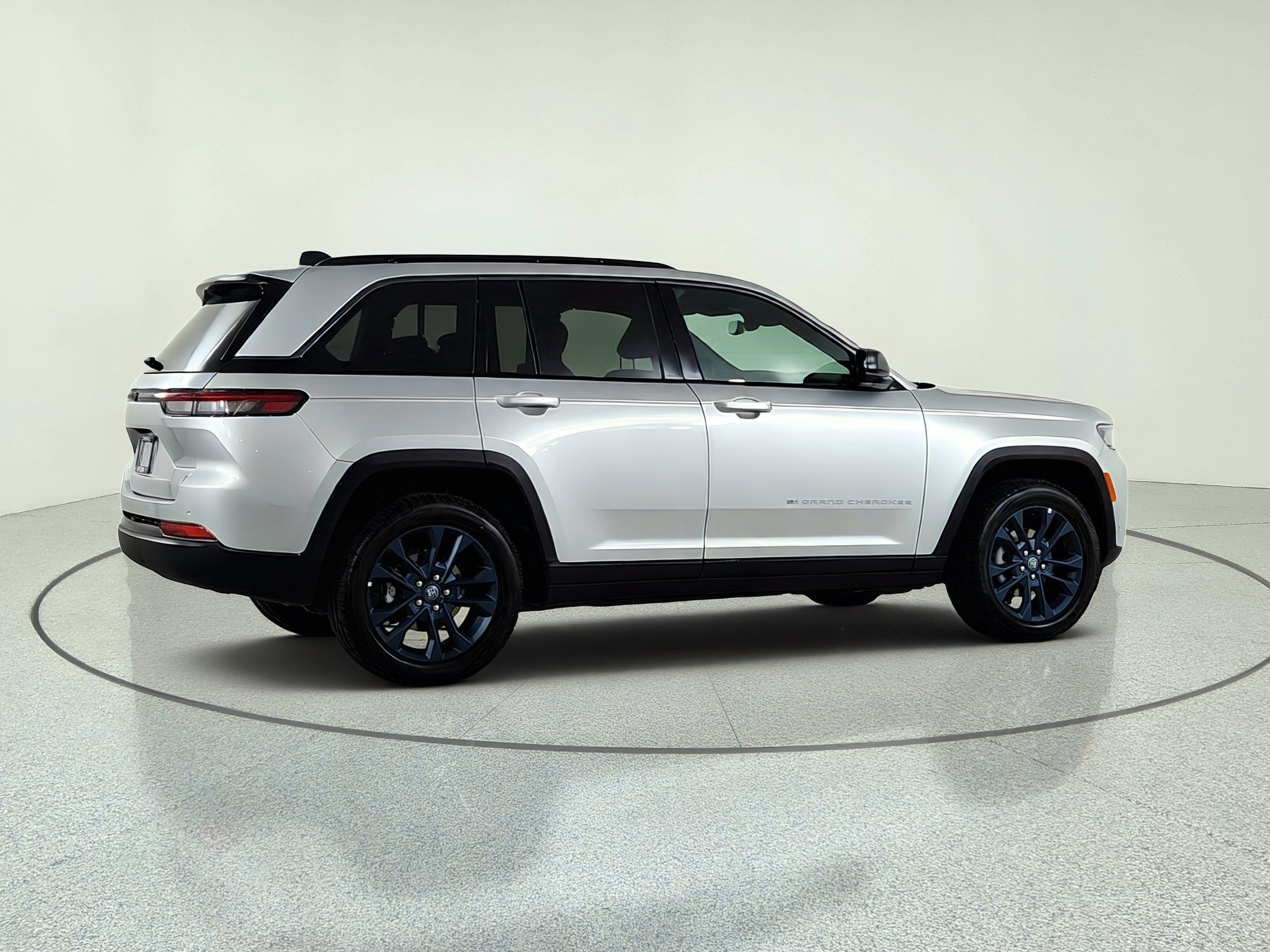 2026 Jeep Grand Cherokee 85th Anniversary Edition 4x4
