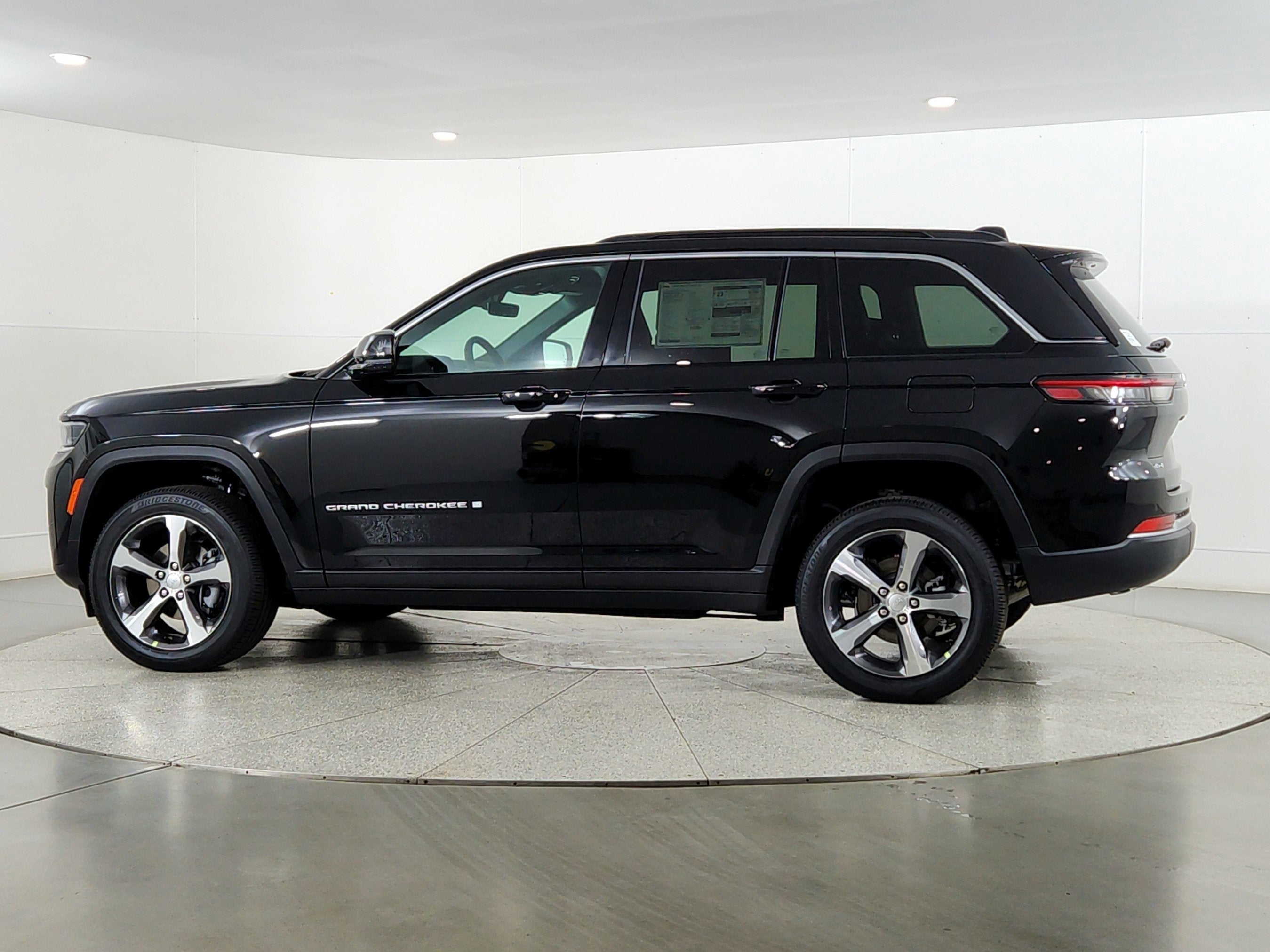 2026 Jeep Grand Cherokee JEEP GRAND CHEROKEE LIMITED 4X4