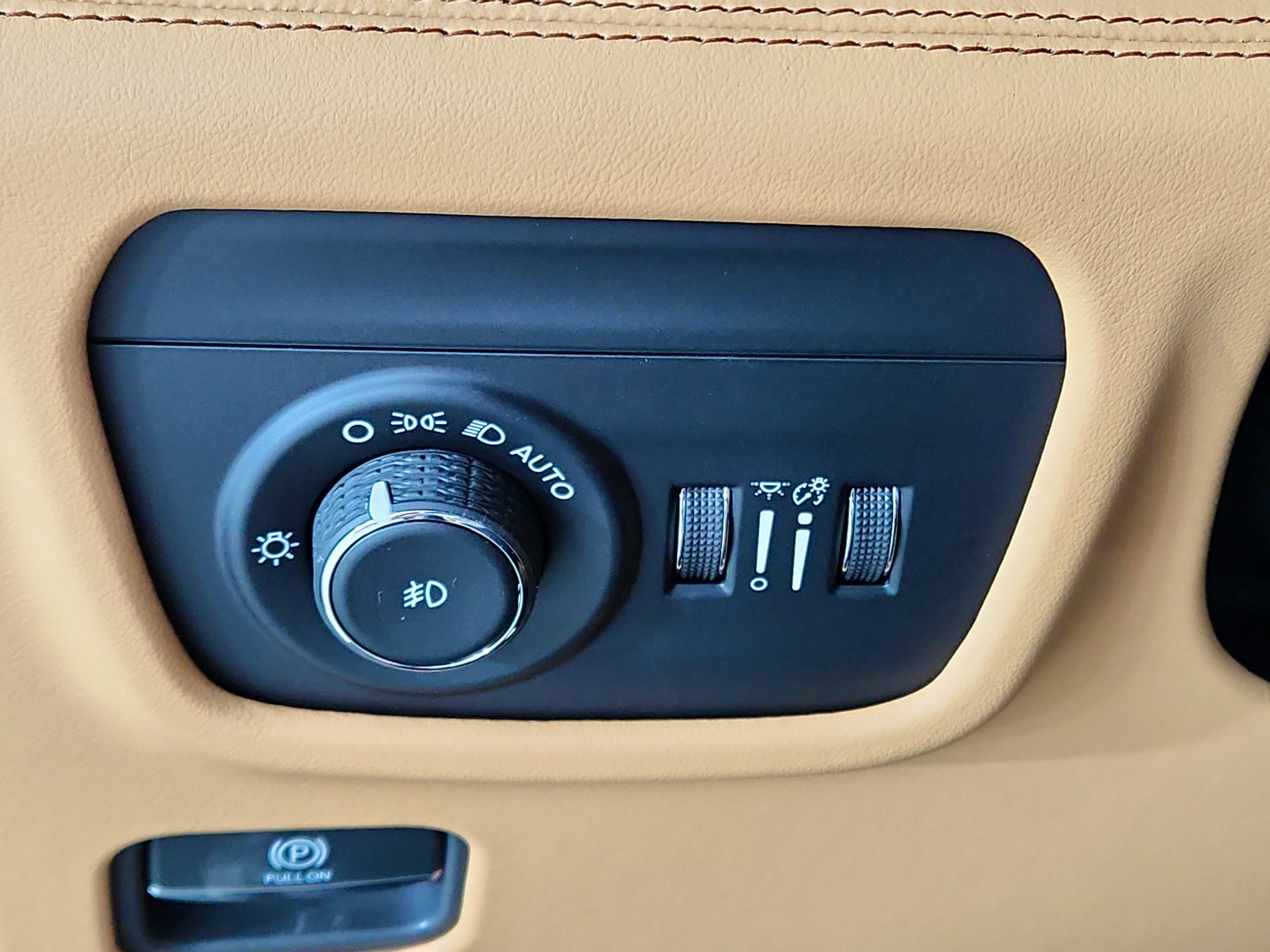 2026 Jeep Grand Cherokee JEEP GRAND CHEROKEE SUMMIT 4X4