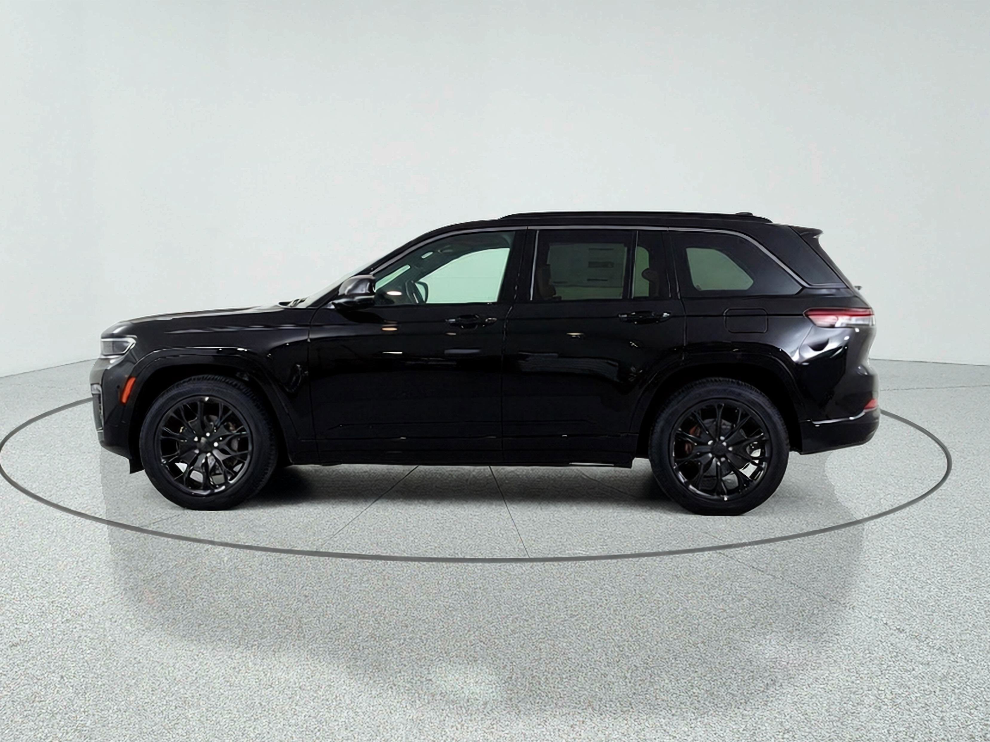 2026 Jeep Grand Cherokee JEEP GRAND CHEROKEE SUMMIT 4X4