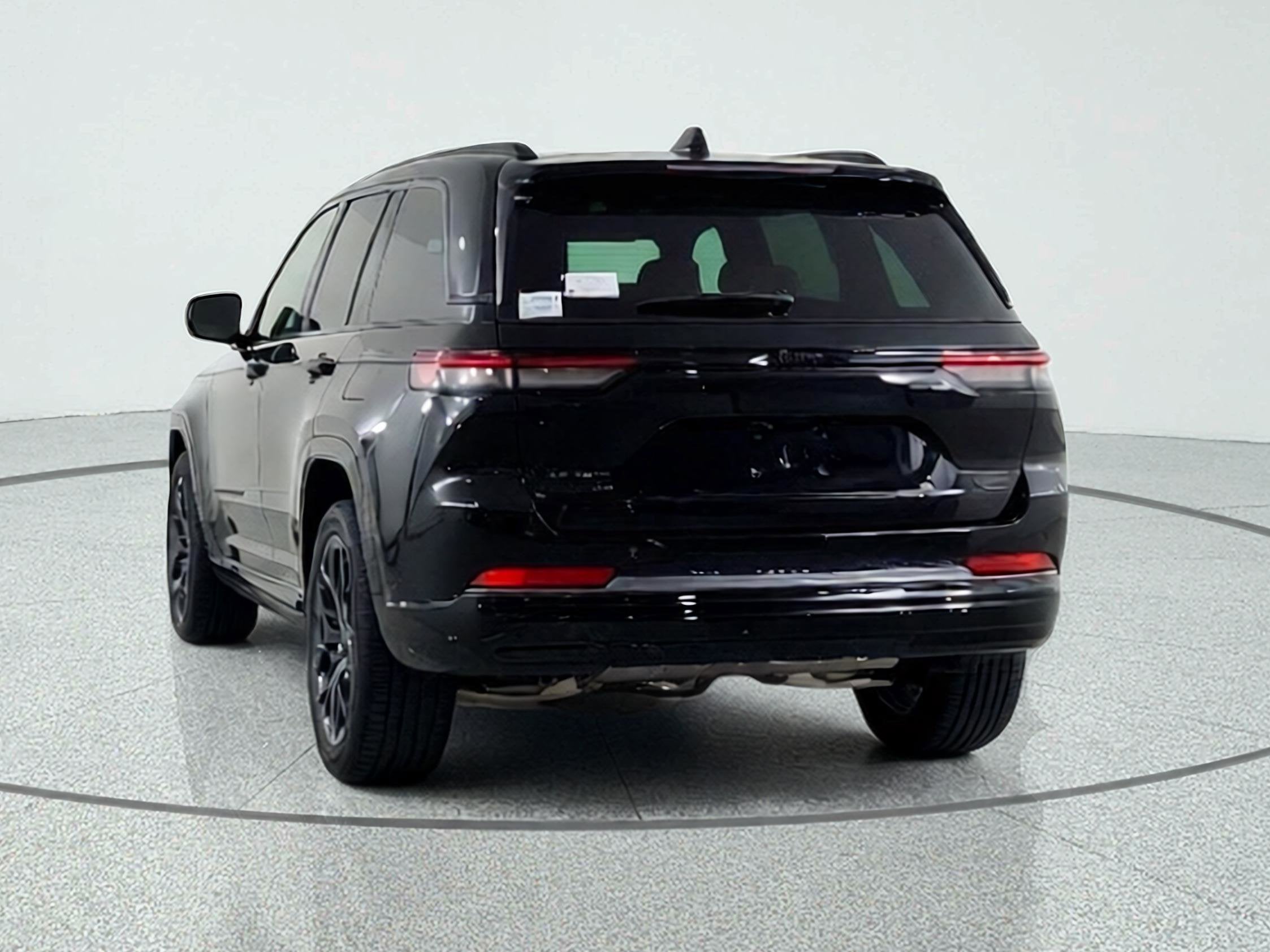 2026 Jeep Grand Cherokee JEEP GRAND CHEROKEE SUMMIT 4X4