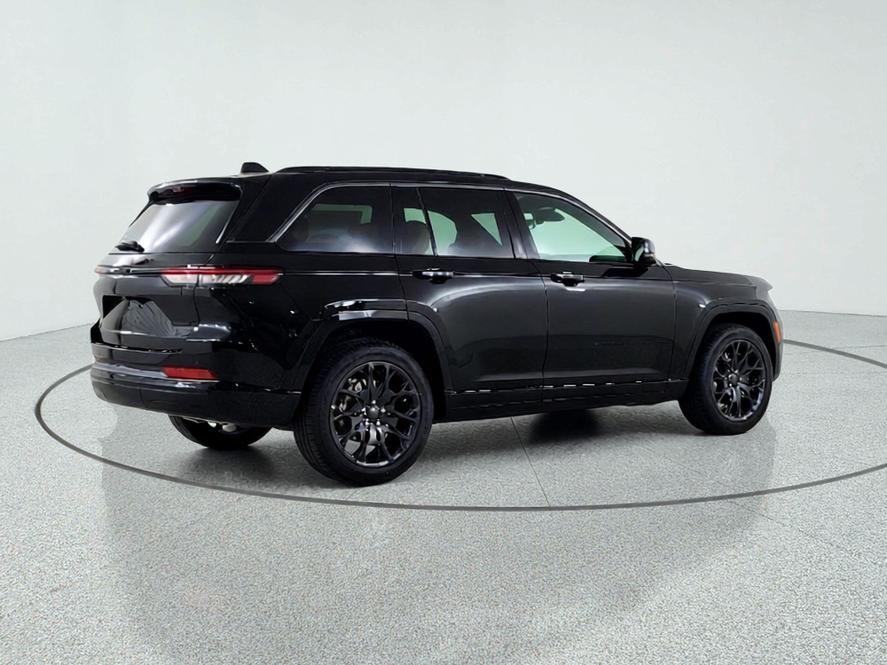 2026 Jeep Grand Cherokee JEEP GRAND CHEROKEE SUMMIT 4X4