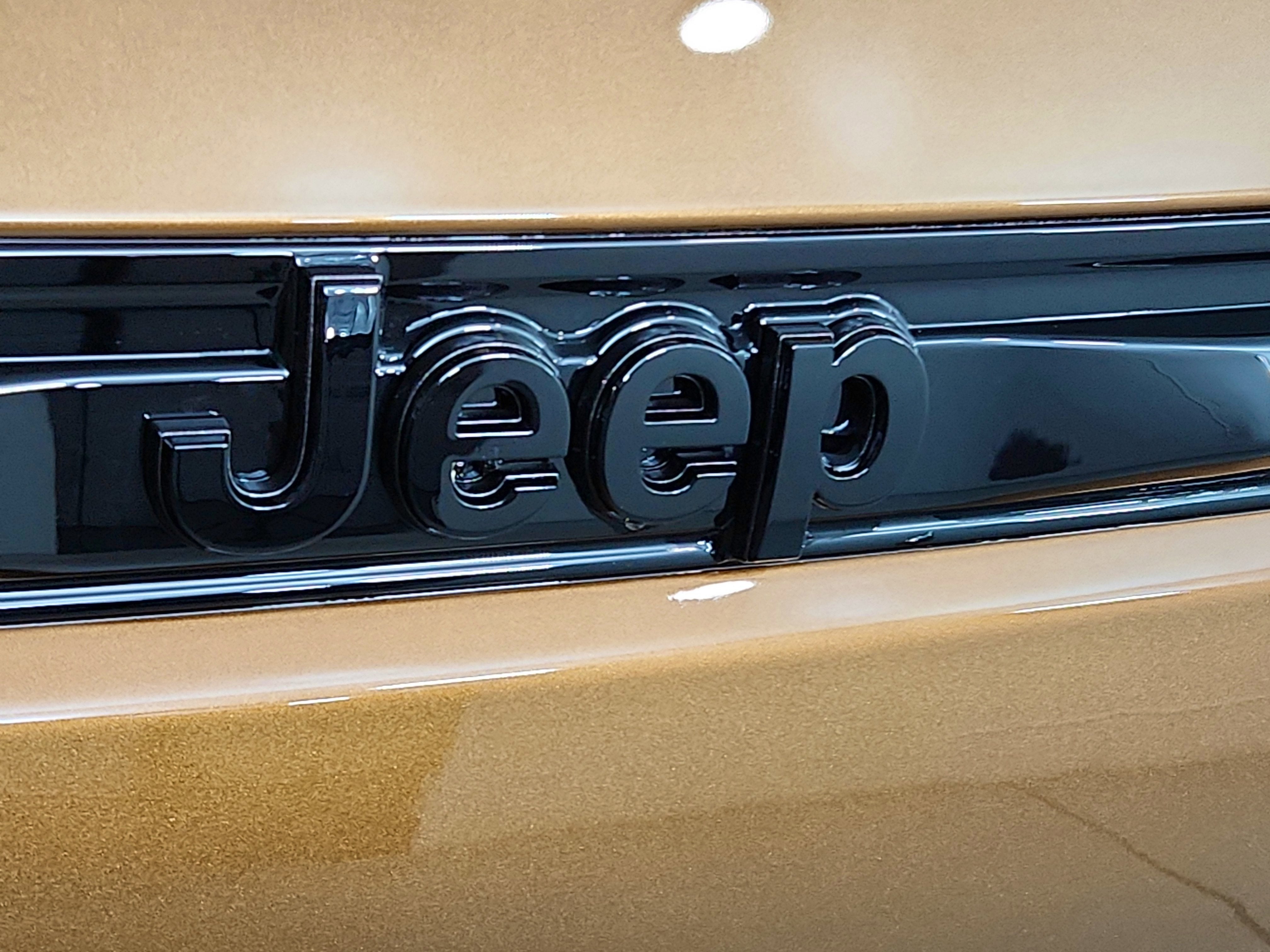 2026 Jeep Grand Cherokee JEEP GRAND CHEROKEE SUMMIT 4X4