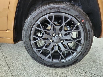2026 Jeep Grand Cherokee JEEP GRAND CHEROKEE SUMMIT 4X4