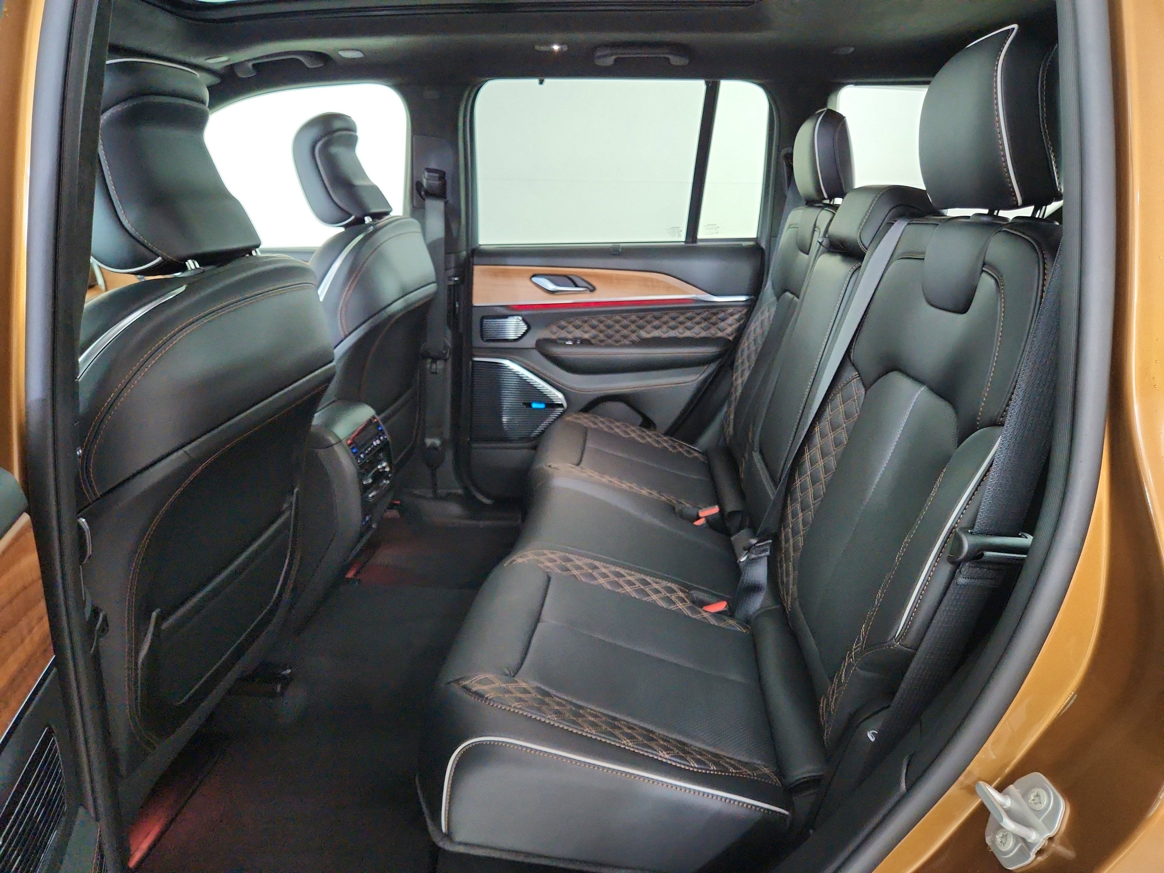 2026 Jeep Grand Cherokee JEEP GRAND CHEROKEE SUMMIT 4X4