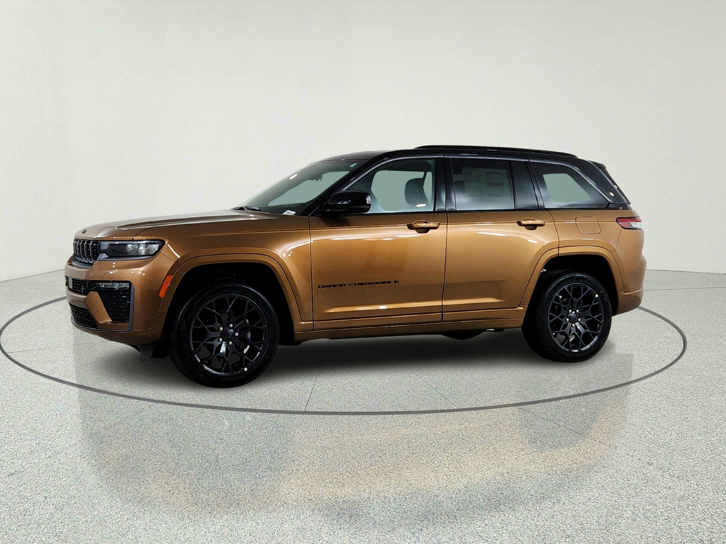 2026 Jeep Grand Cherokee JEEP GRAND CHEROKEE SUMMIT 4X4