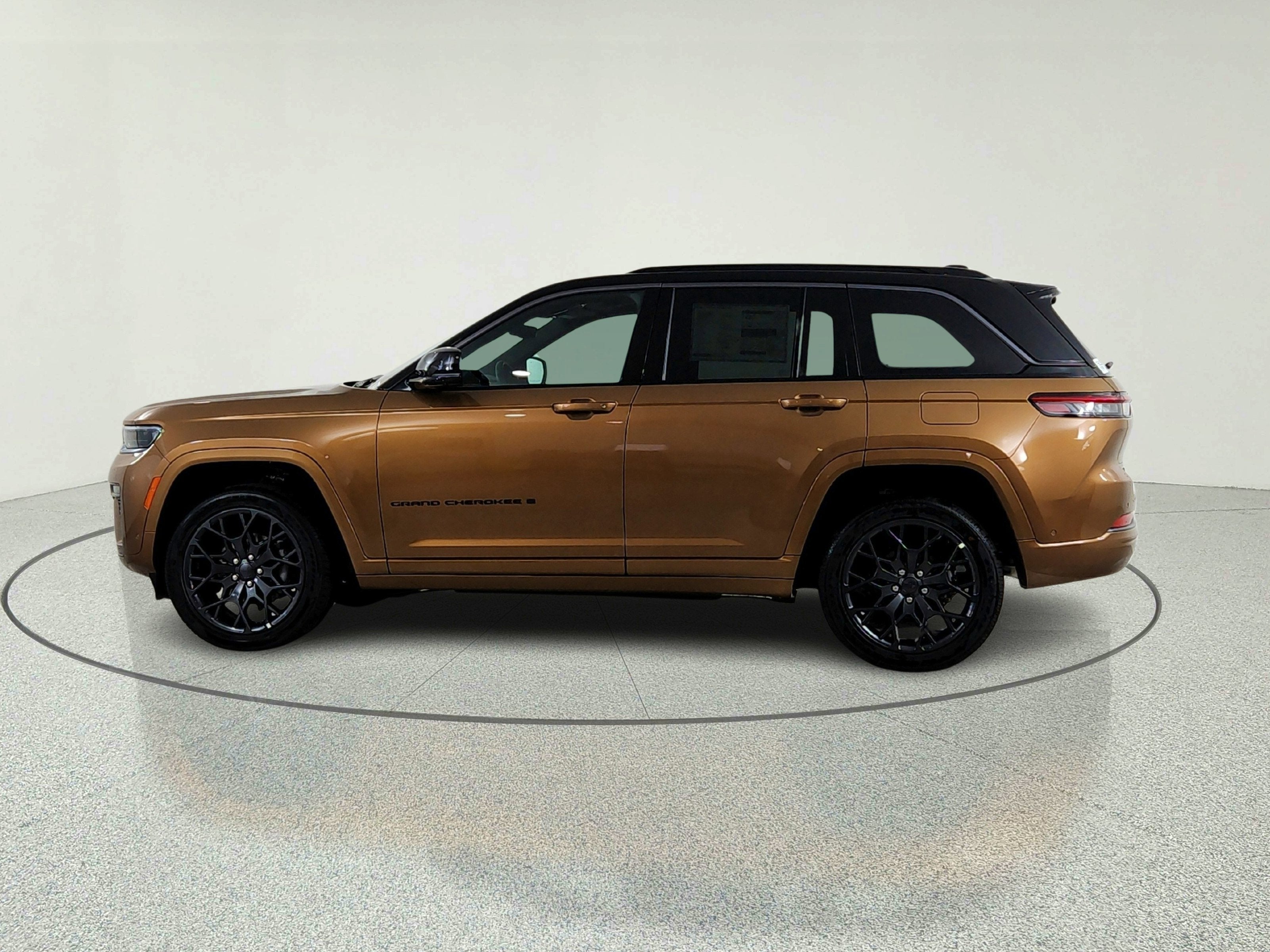 2026 Jeep Grand Cherokee JEEP GRAND CHEROKEE SUMMIT 4X4