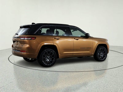 2026 Jeep Grand Cherokee JEEP GRAND CHEROKEE SUMMIT 4X4