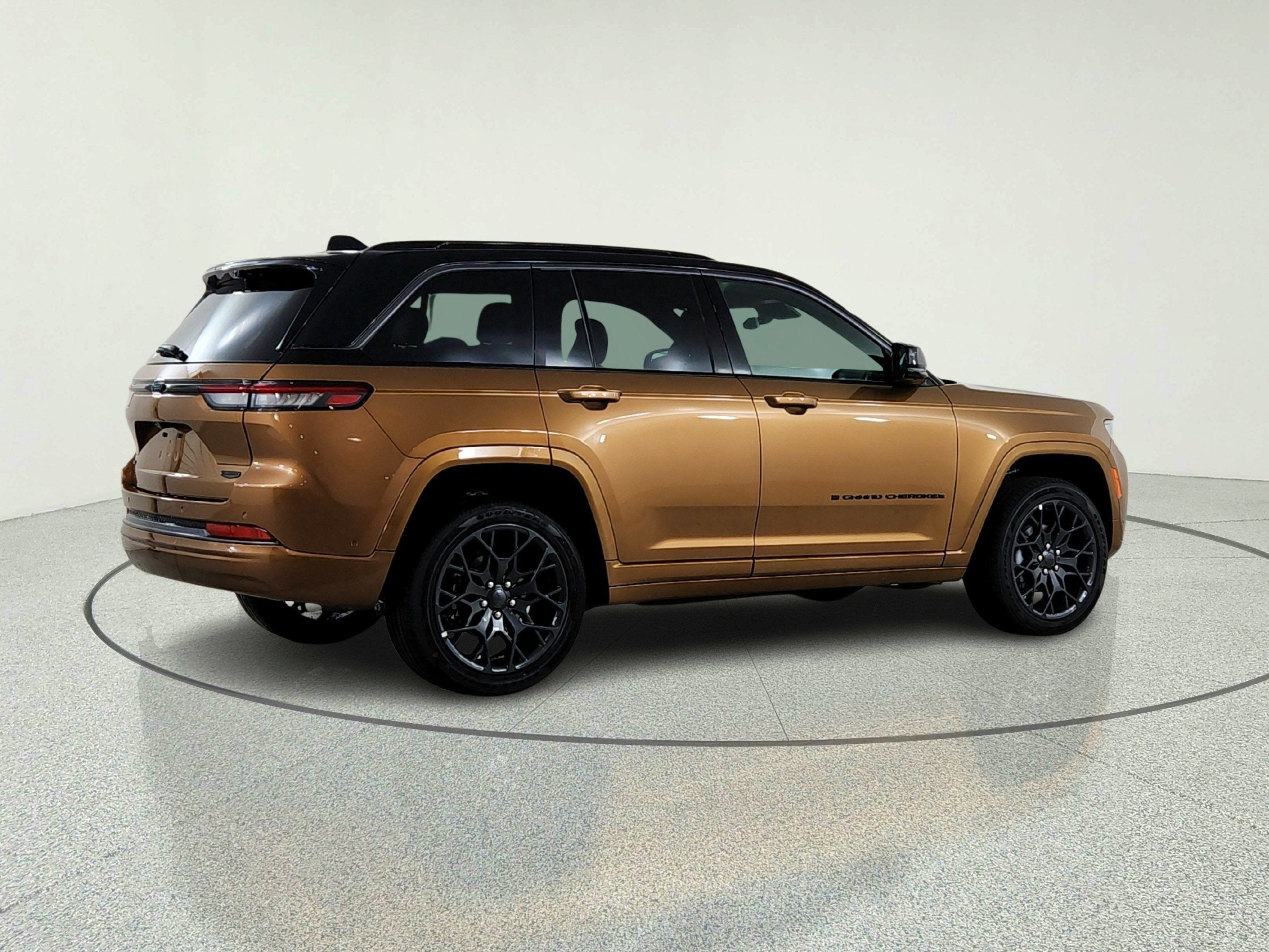 2026 Jeep Grand Cherokee JEEP GRAND CHEROKEE SUMMIT 4X4