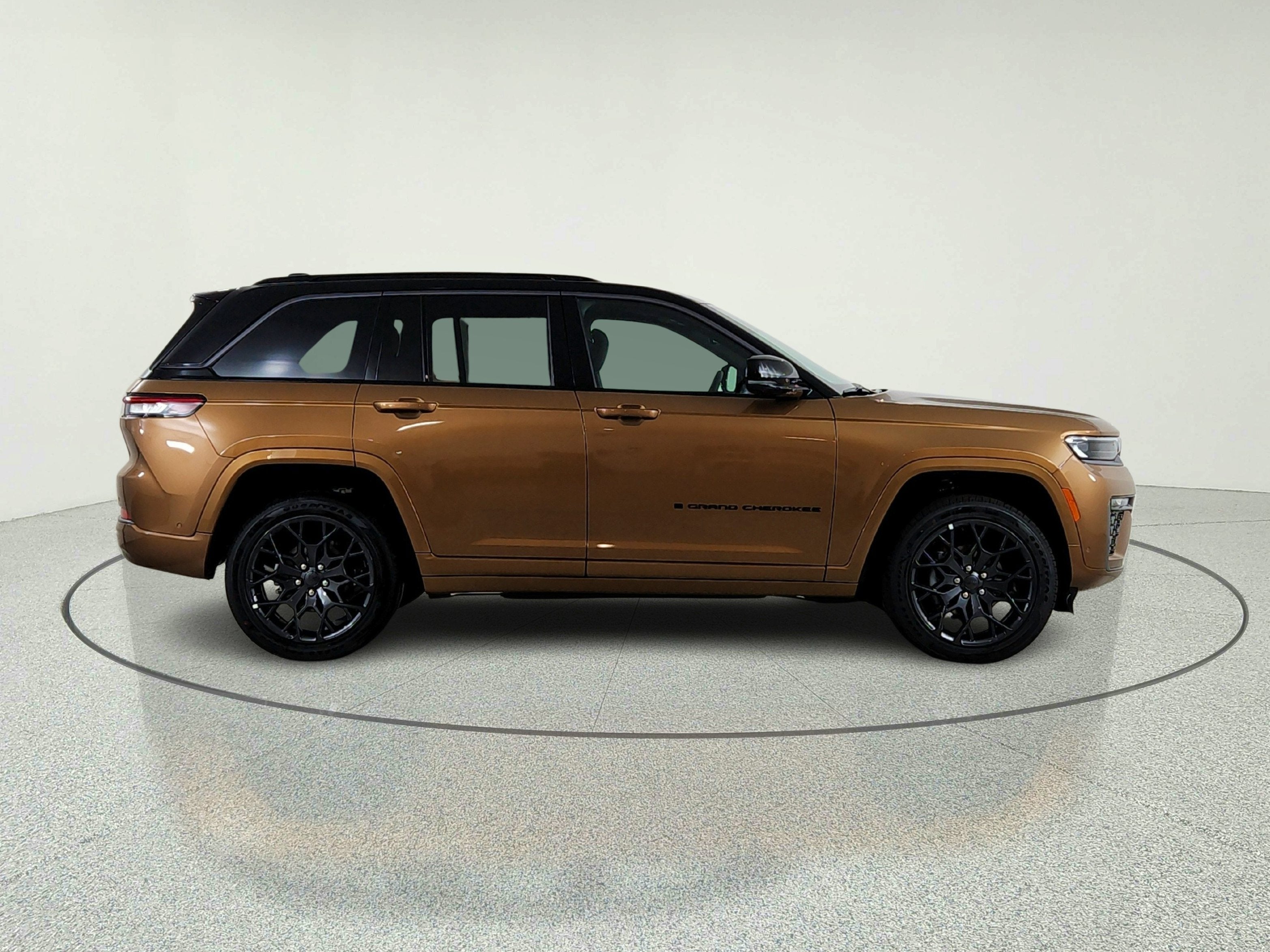 2026 Jeep Grand Cherokee JEEP GRAND CHEROKEE SUMMIT 4X4