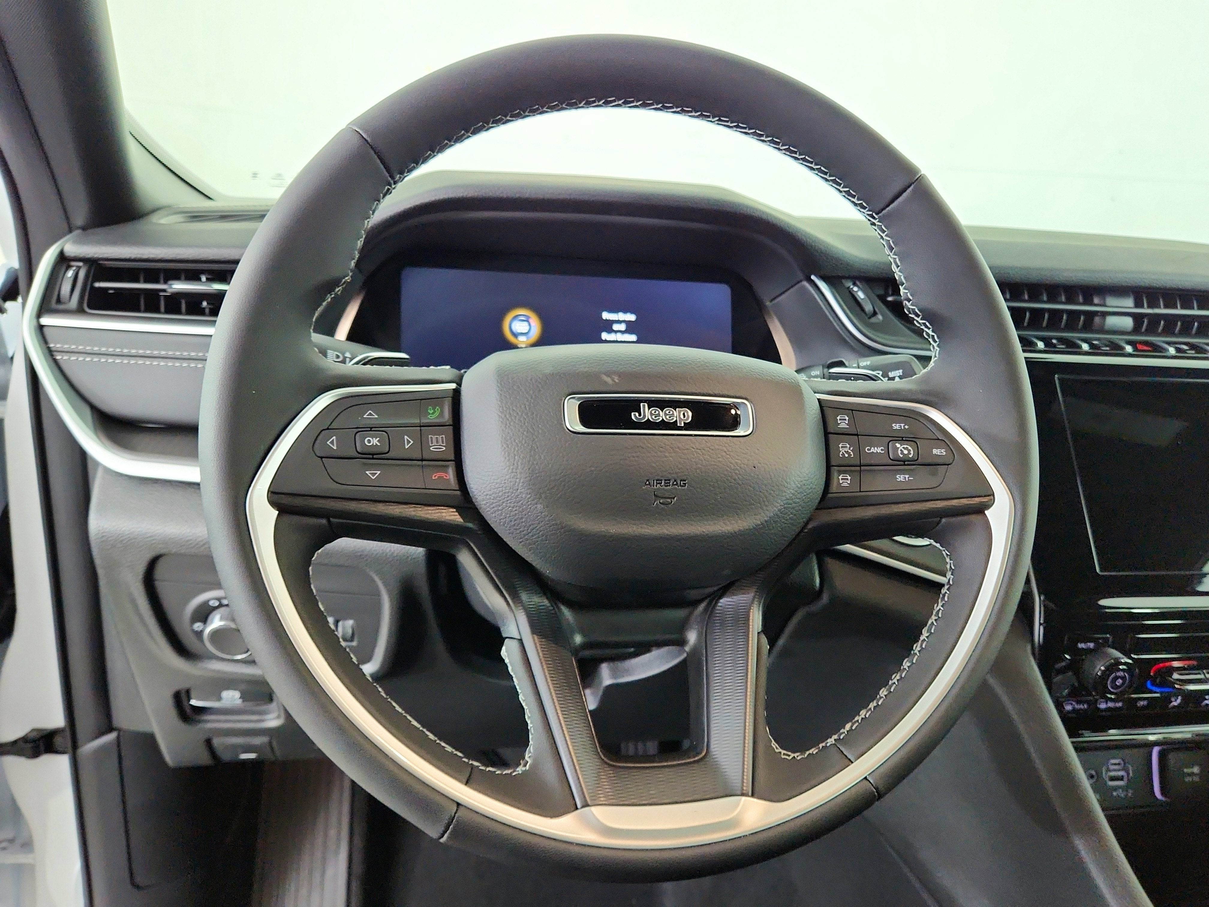 2026 Jeep Grand Cherokee JEEP GRAND CHEROKEE L LAREDO 4X4