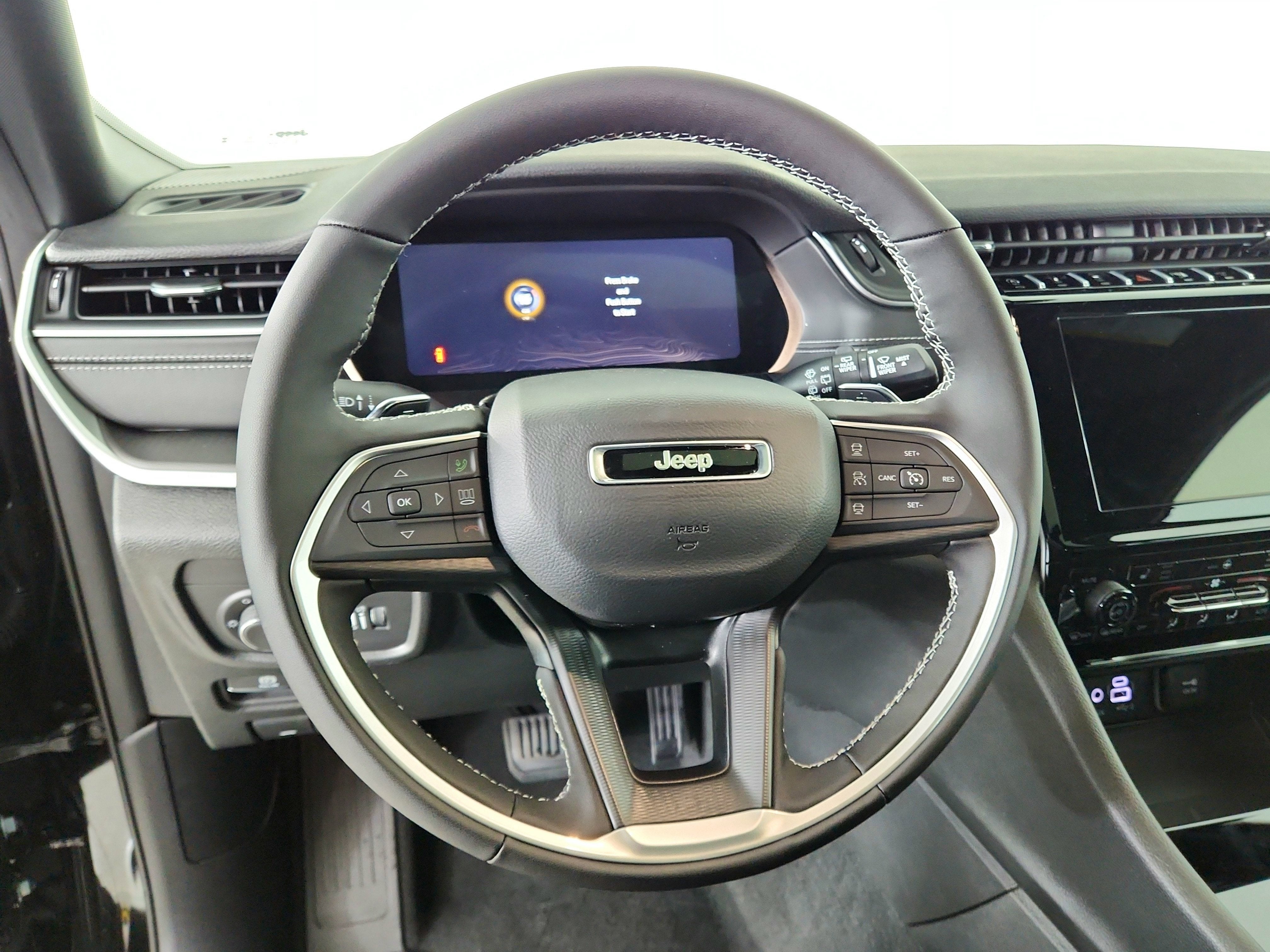 2025 Jeep Grand Cherokee JEEP GRAND CHEROKEE L LAREDO 4X4