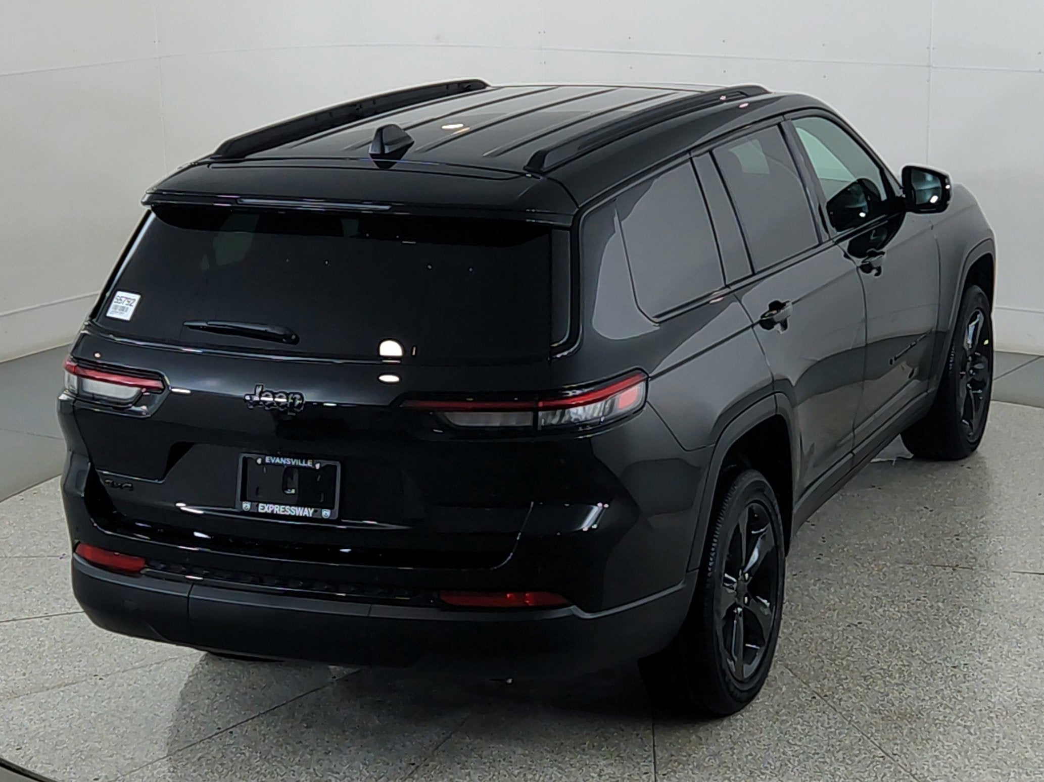 2025 Jeep Grand Cherokee JEEP GRAND CHEROKEE L LAREDO 4X4